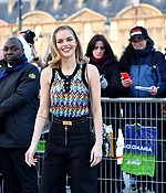 Filename=samaraweavingnet_louisvuitton_pfw2020_004.jpg
Filesize=502KiB
Dimensions=2000x1333
Date added=Mar 03, 2020 samaraweavingnet_louisvuitton_pfw2020_004.jpg