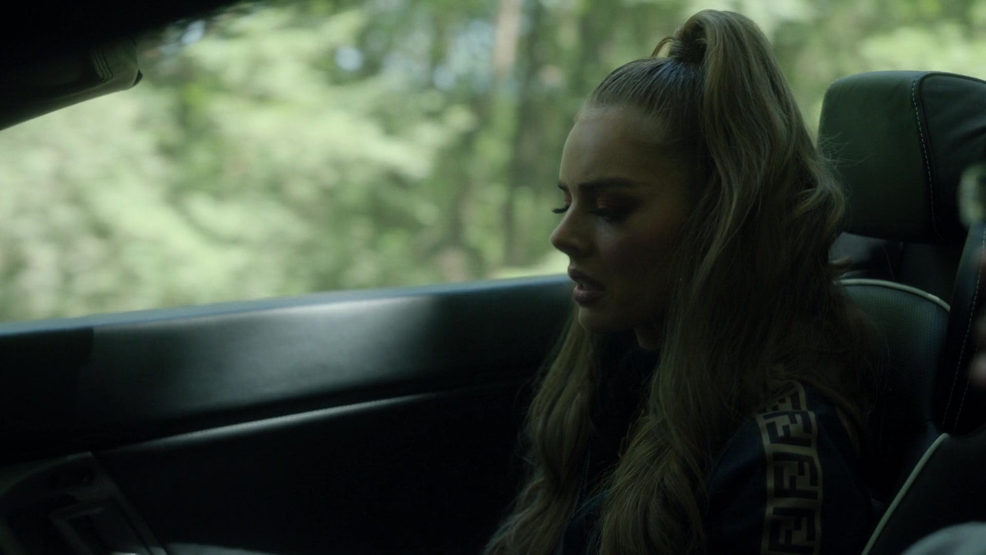 samaraweavingcom_nineperfectstrangers_076.jpg samaraweavingcom_nineperfectstrangers_076.jpg