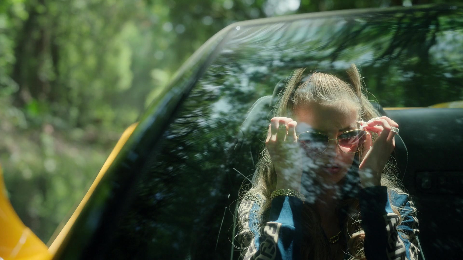 samaraweavingcom_nineperfectstrangers_089.jpg samaraweavingcom_nineperfectstrangers_089.jpg