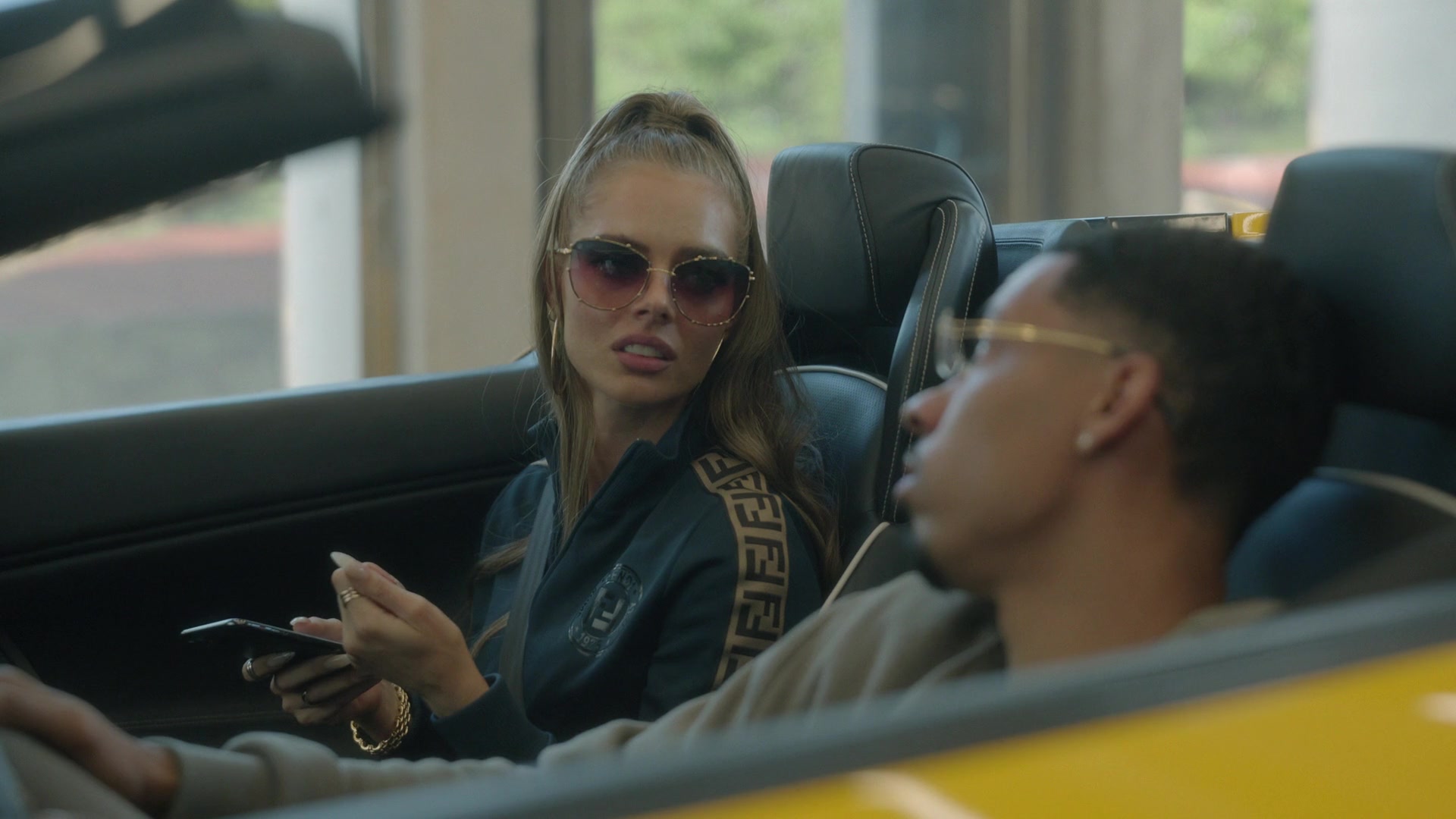 samaraweavingcom_nineperfectstrangers_104.jpg samaraweavingcom_nineperfectstrangers_104.jpg