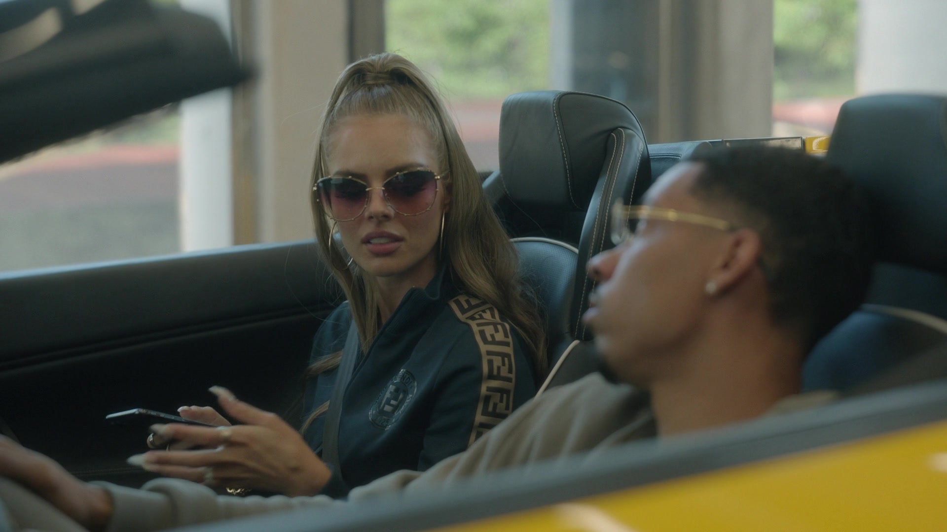 samaraweavingcom_nineperfectstrangers_105.jpg samaraweavingcom_nineperfectstrangers_105.jpg