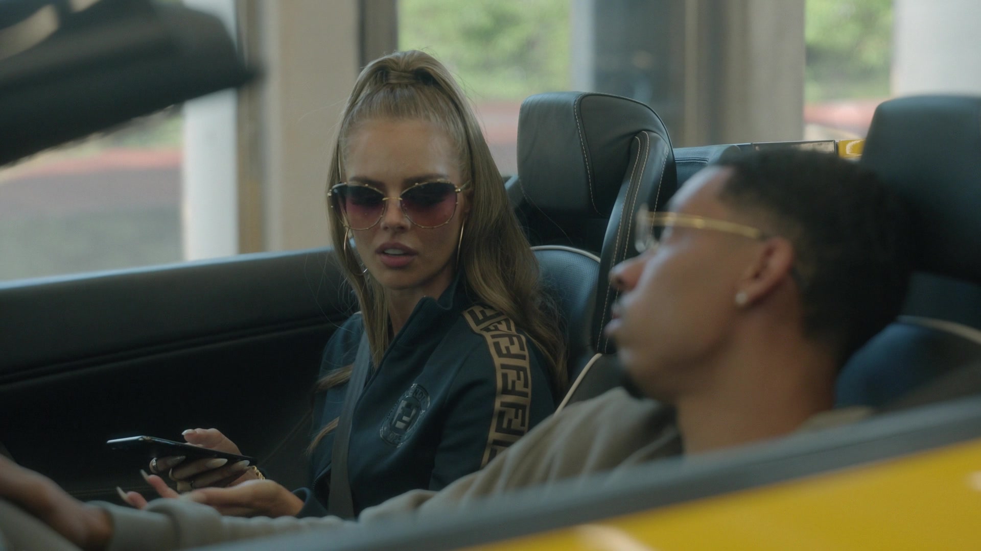 samaraweavingcom_nineperfectstrangers_108.jpg samaraweavingcom_nineperfectstrangers_108.jpg