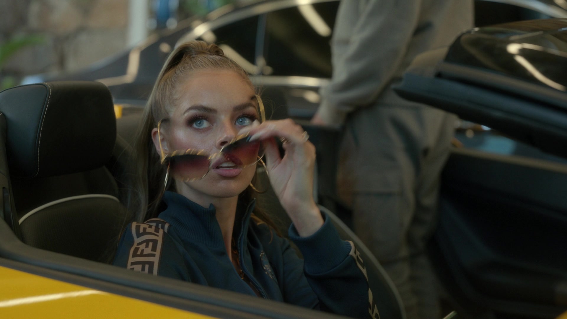 samaraweavingcom_nineperfectstrangers_131.jpg samaraweavingcom_nineperfectstrangers_131.jpg