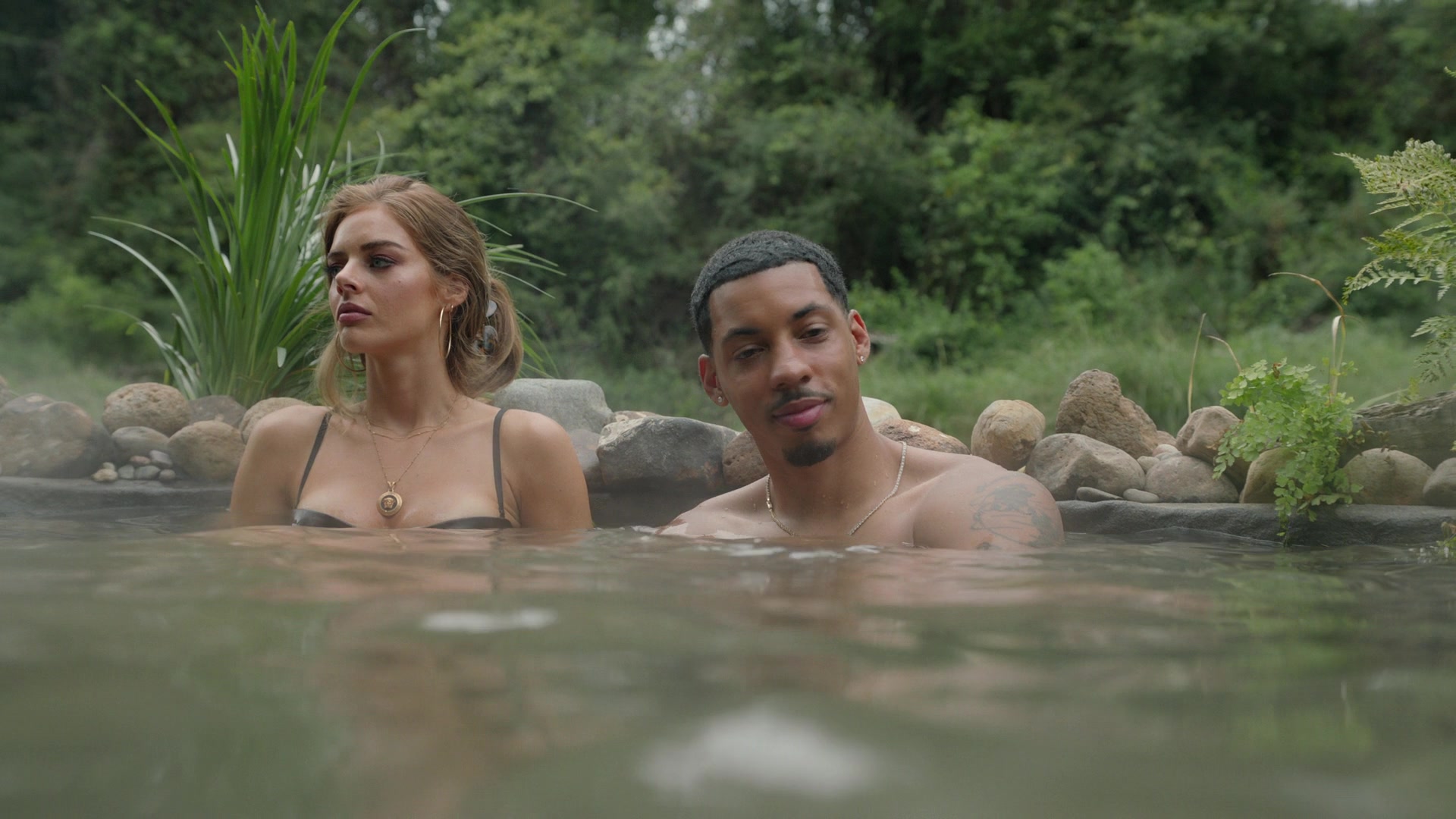 samaraweavingcom_nineperfectstrangers_350.jpg samaraweavingcom_nineperfectstrangers_350.jpg