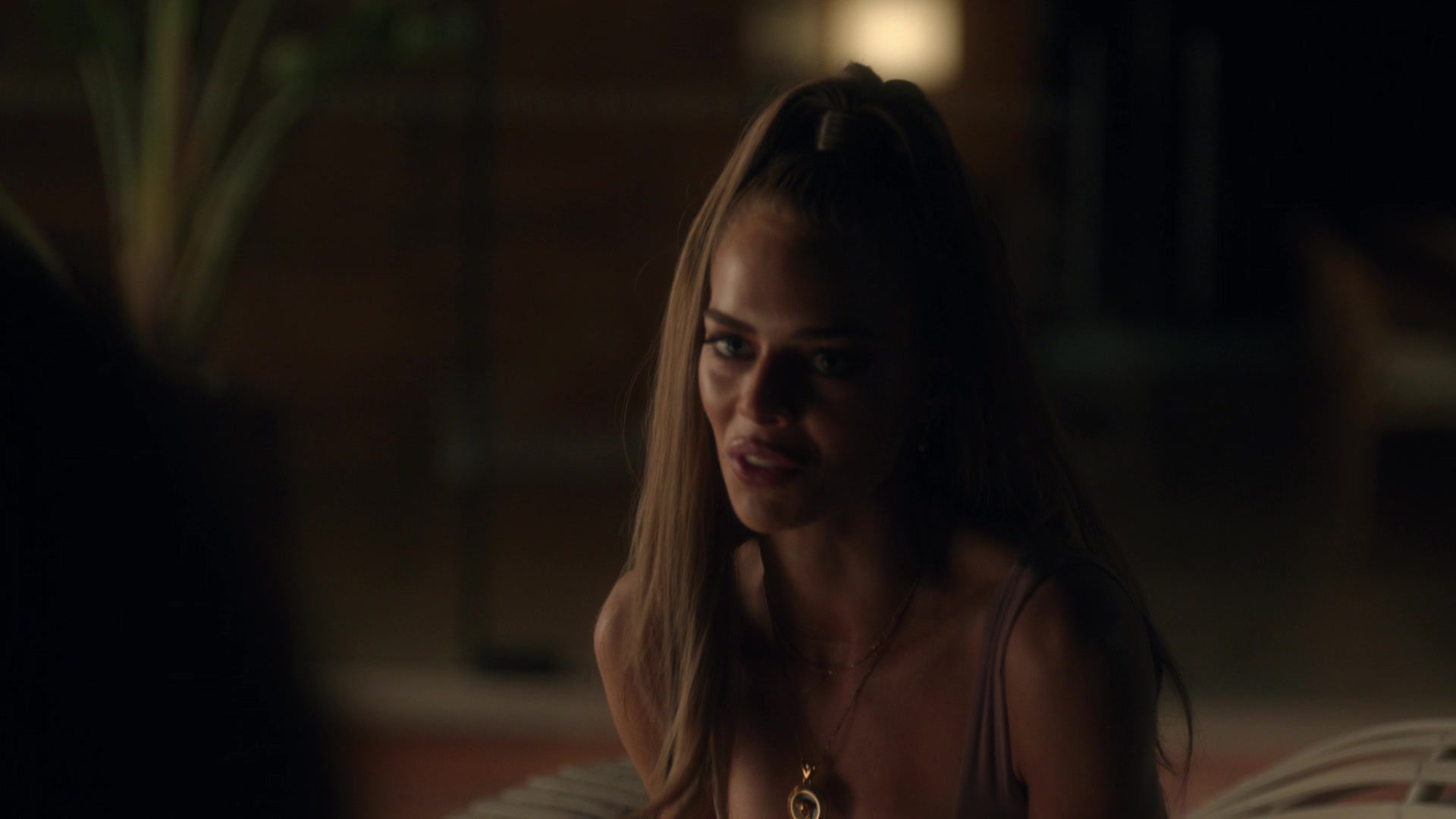 samaraweavingcom_nineperfectstrangers_103.jpg samaraweavingcom_nineperfectstrangers_103.jpg