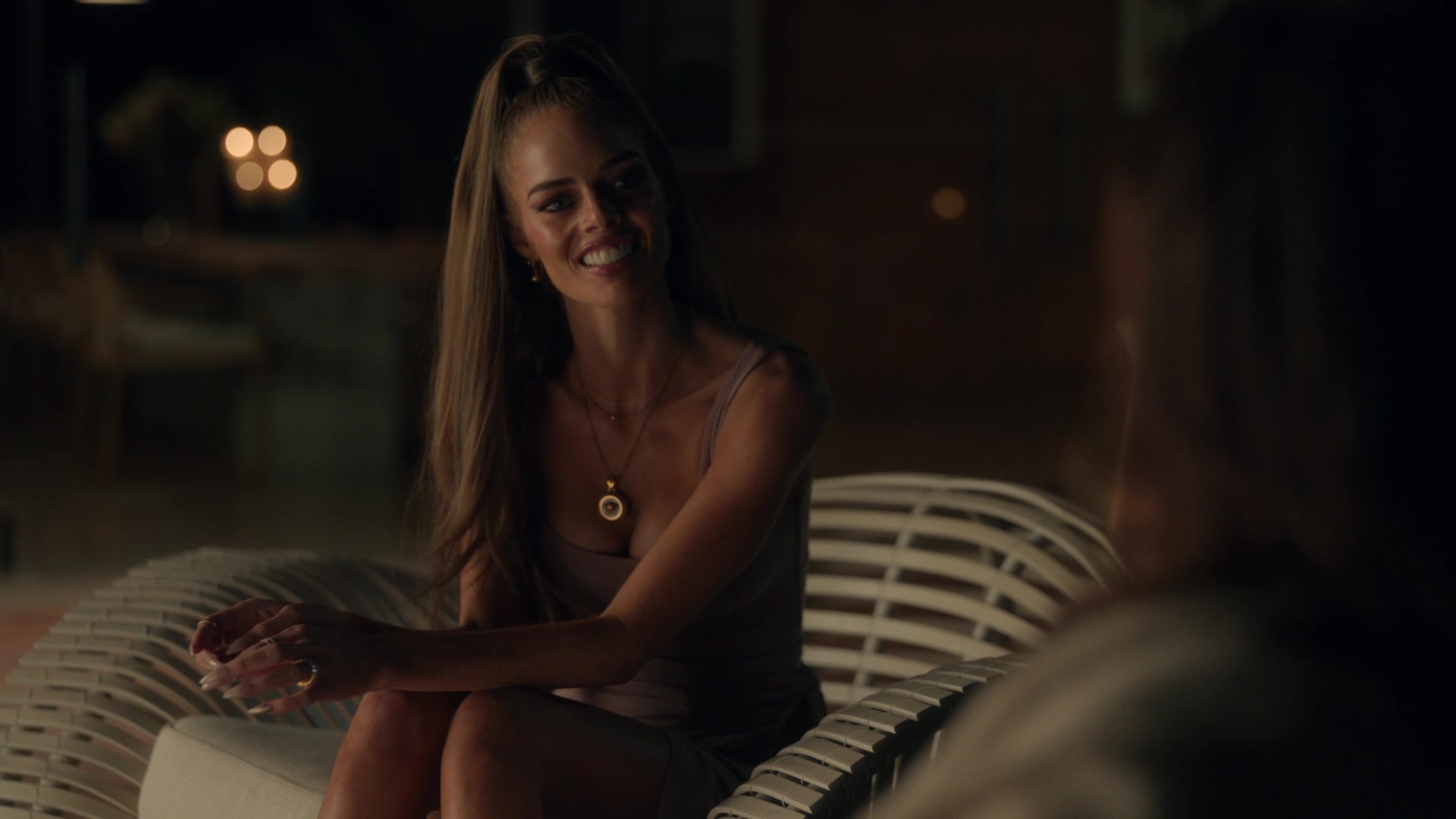 samaraweavingcom_nineperfectstrangers_160.jpg samaraweavingcom_nineperfectstrangers_160.jpg