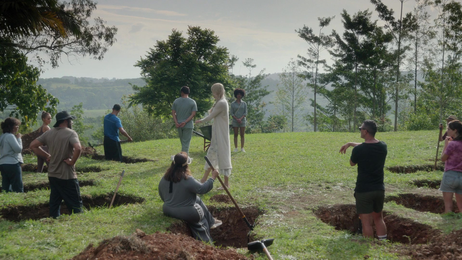 samaraweavingcom_nineperfectstrangers_294.jpg samaraweavingcom_nineperfectstrangers_294.jpg