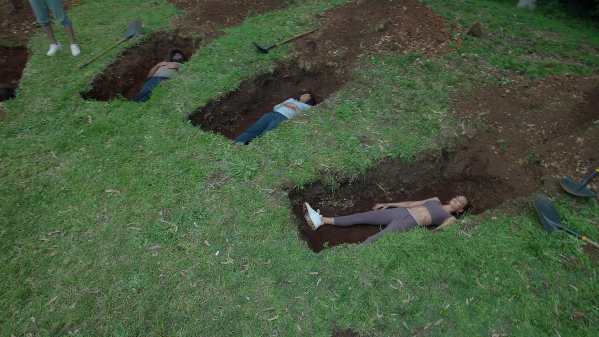 samaraweavingcom_nineperfectstrangers_331.jpg samaraweavingcom_nineperfectstrangers_331.jpg