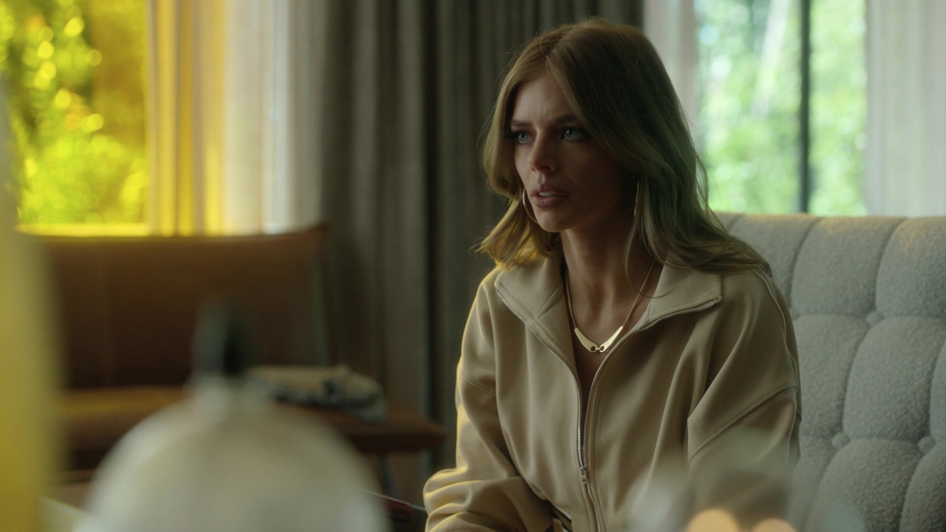 samaraweavingcom_nineperfectstrangers_415.jpg samaraweavingcom_nineperfectstrangers_415.jpg