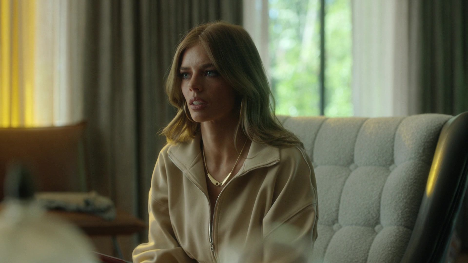 samaraweavingcom_nineperfectstrangers_420.jpg samaraweavingcom_nineperfectstrangers_420.jpg