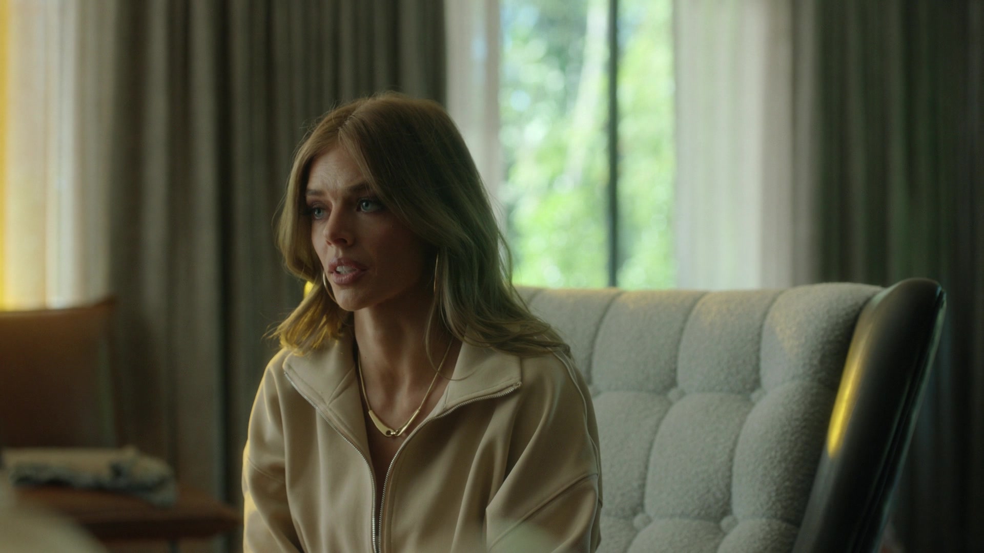 samaraweavingcom_nineperfectstrangers_432.jpg samaraweavingcom_nineperfectstrangers_432.jpg