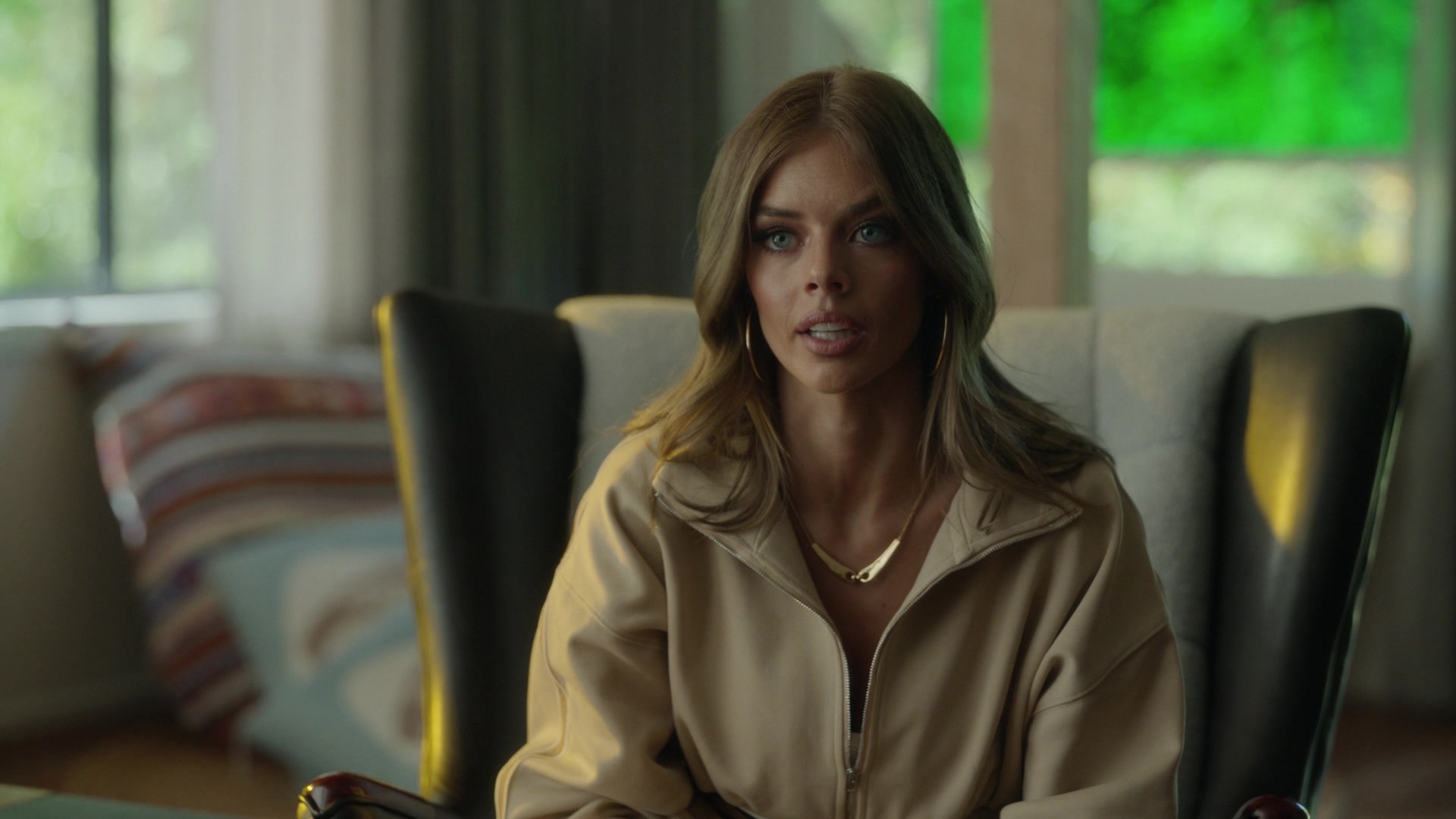 samaraweavingcom_nineperfectstrangers_445.jpg samaraweavingcom_nineperfectstrangers_445.jpg