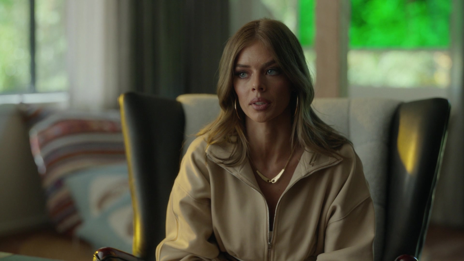 samaraweavingcom_nineperfectstrangers_448.jpg samaraweavingcom_nineperfectstrangers_448.jpg