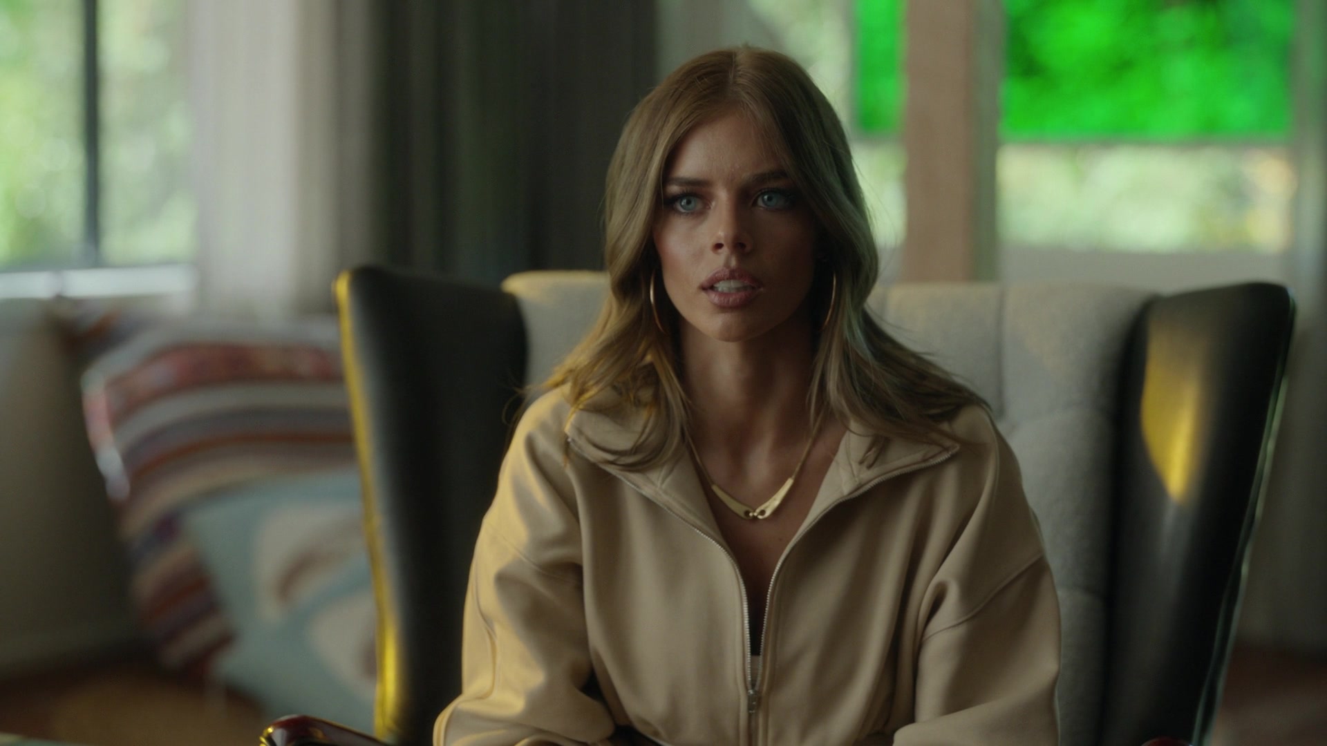 samaraweavingcom_nineperfectstrangers_455.jpg samaraweavingcom_nineperfectstrangers_455.jpg