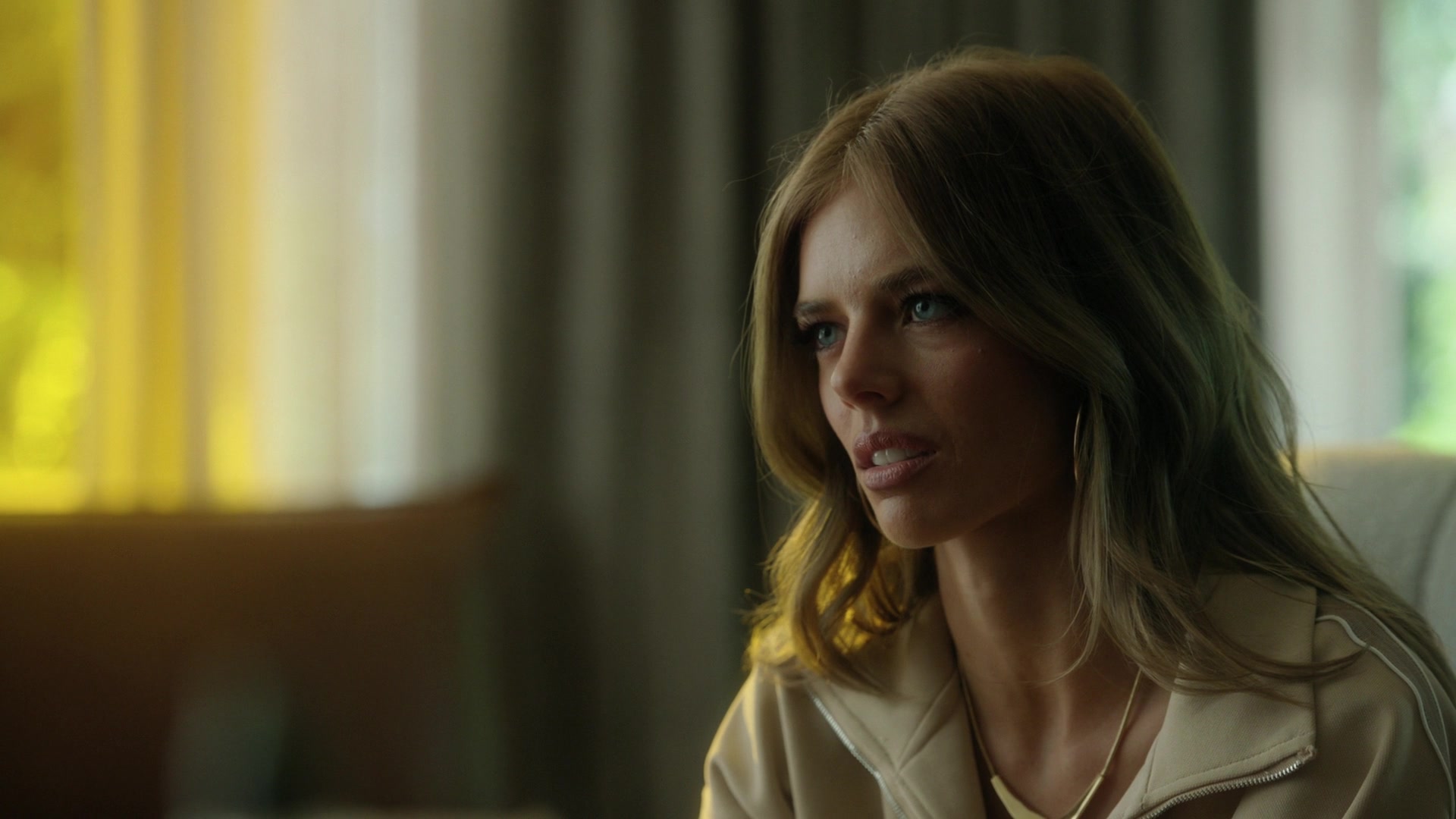 samaraweavingcom_nineperfectstrangers_494.jpg samaraweavingcom_nineperfectstrangers_494.jpg