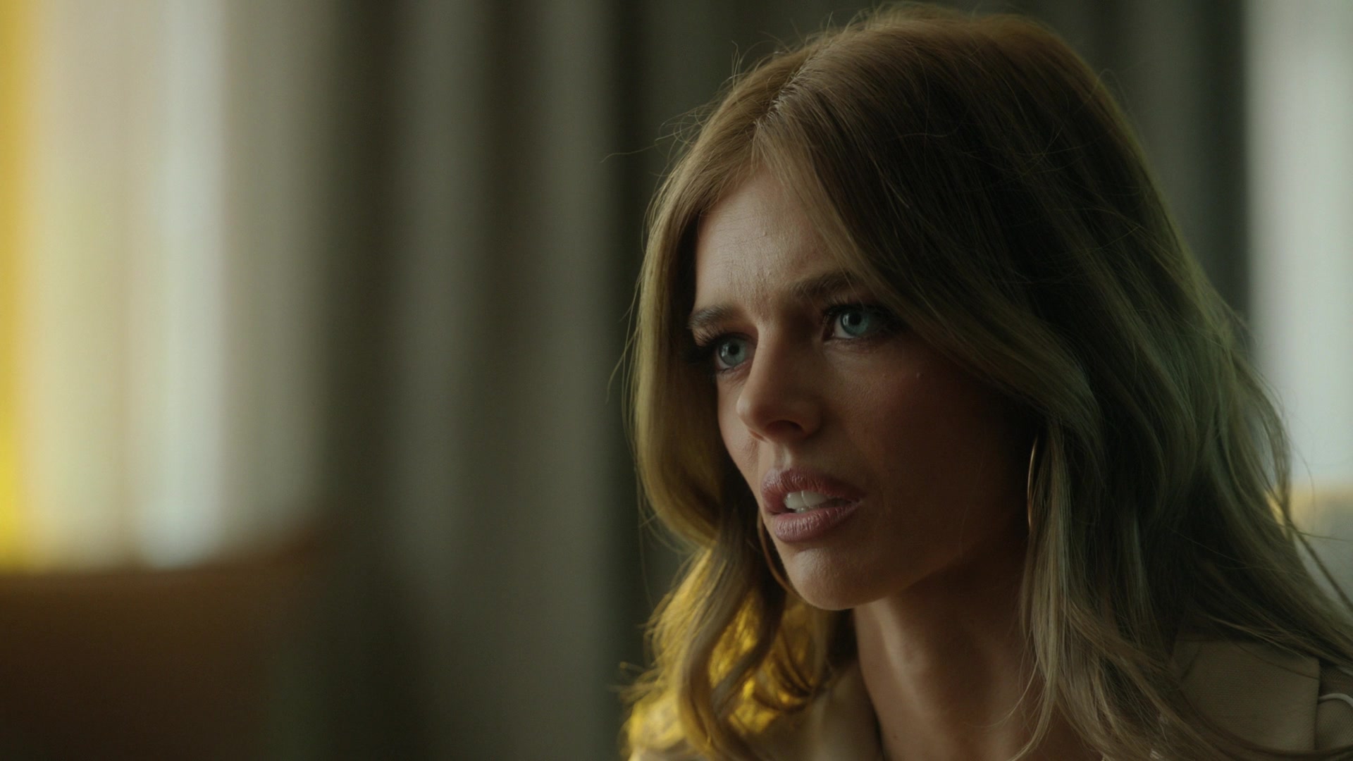 samaraweavingcom_nineperfectstrangers_500.jpg samaraweavingcom_nineperfectstrangers_500.jpg