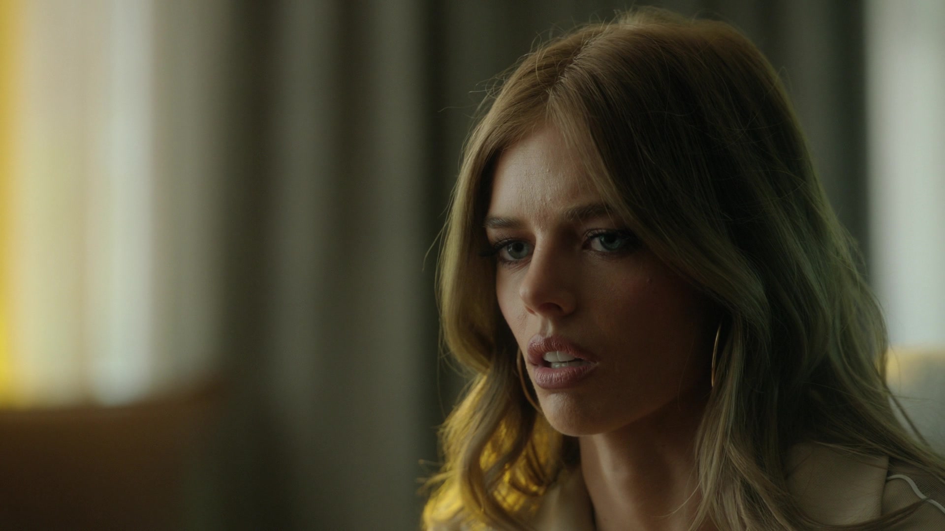 samaraweavingcom_nineperfectstrangers_509.jpg samaraweavingcom_nineperfectstrangers_509.jpg