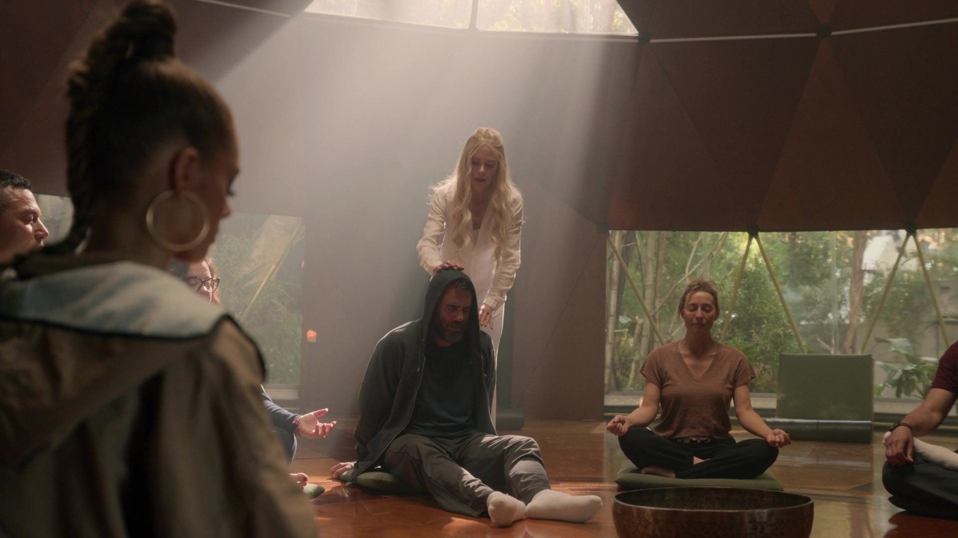 samaraweavingcom_nineperfectstrangers_089.jpg samaraweavingcom_nineperfectstrangers_089.jpg