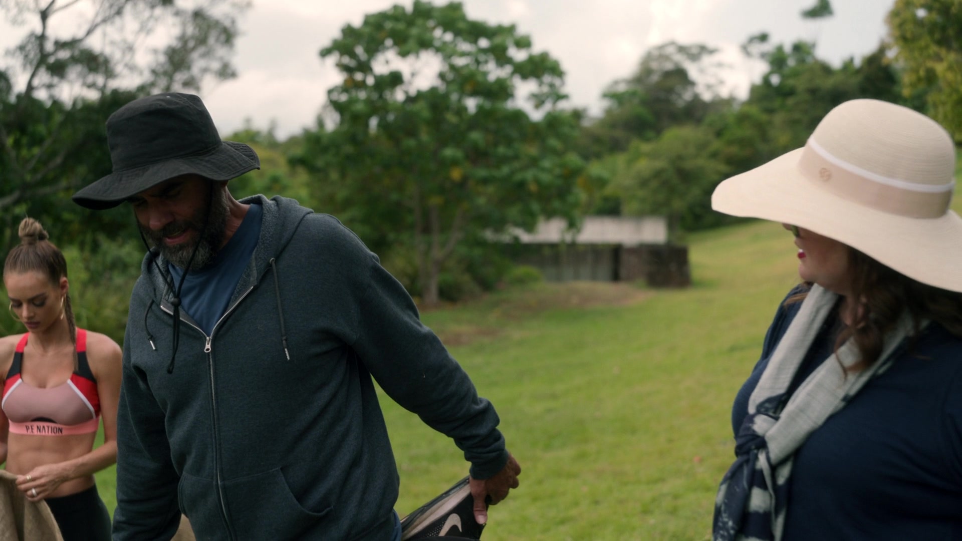 samaraweavingcom_nineperfectstrangers_106.jpg samaraweavingcom_nineperfectstrangers_106.jpg