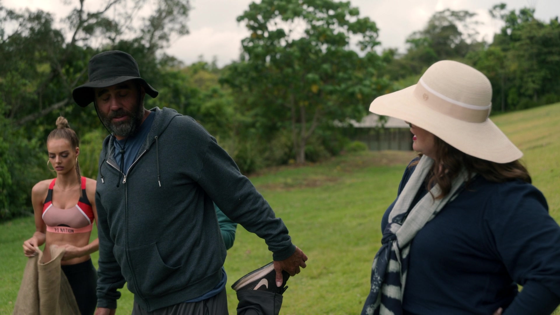 samaraweavingcom_nineperfectstrangers_111.jpg samaraweavingcom_nineperfectstrangers_111.jpg