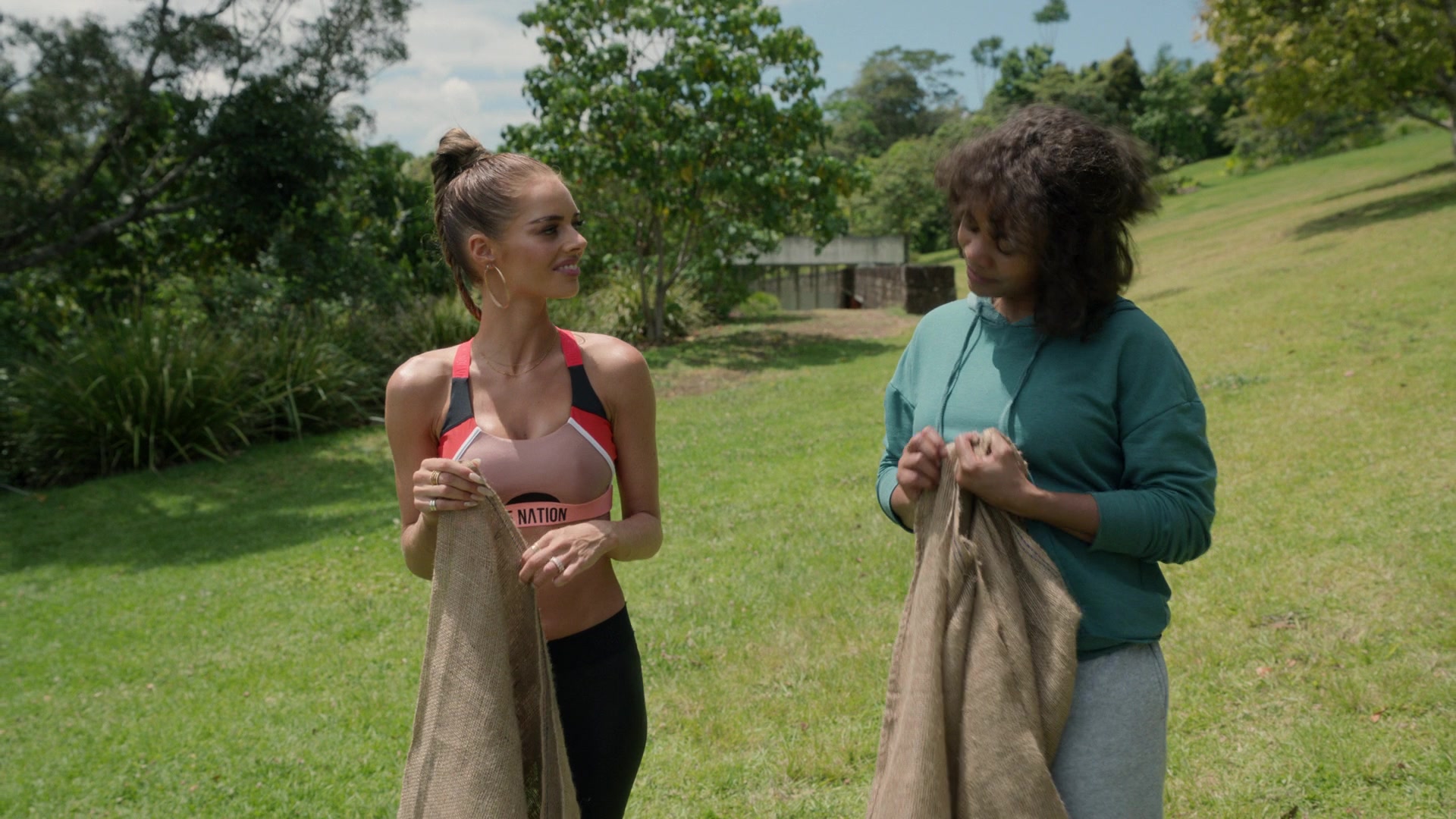 samaraweavingcom_nineperfectstrangers_129.jpg samaraweavingcom_nineperfectstrangers_129.jpg