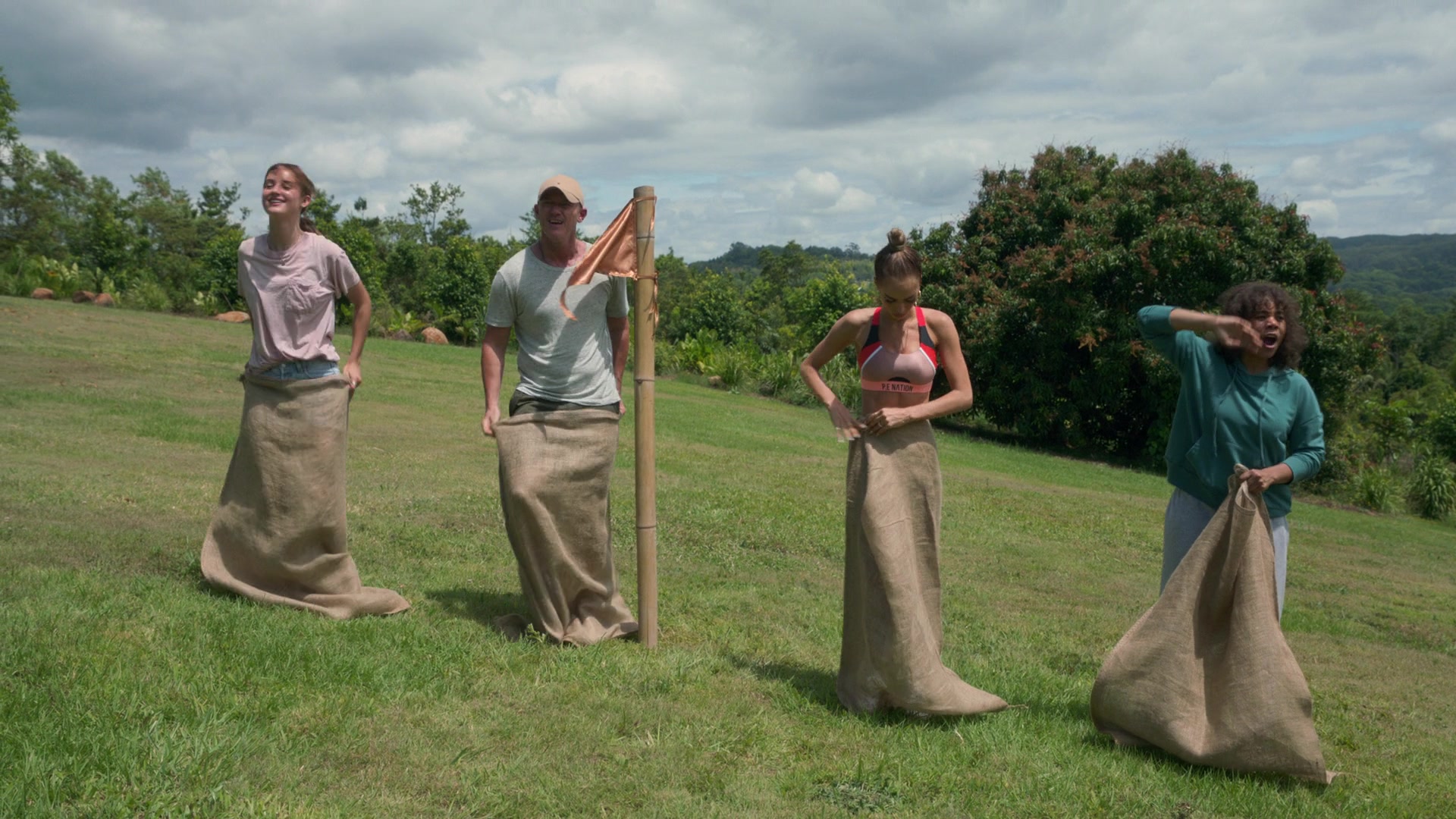 samaraweavingcom_nineperfectstrangers_144.jpg samaraweavingcom_nineperfectstrangers_144.jpg