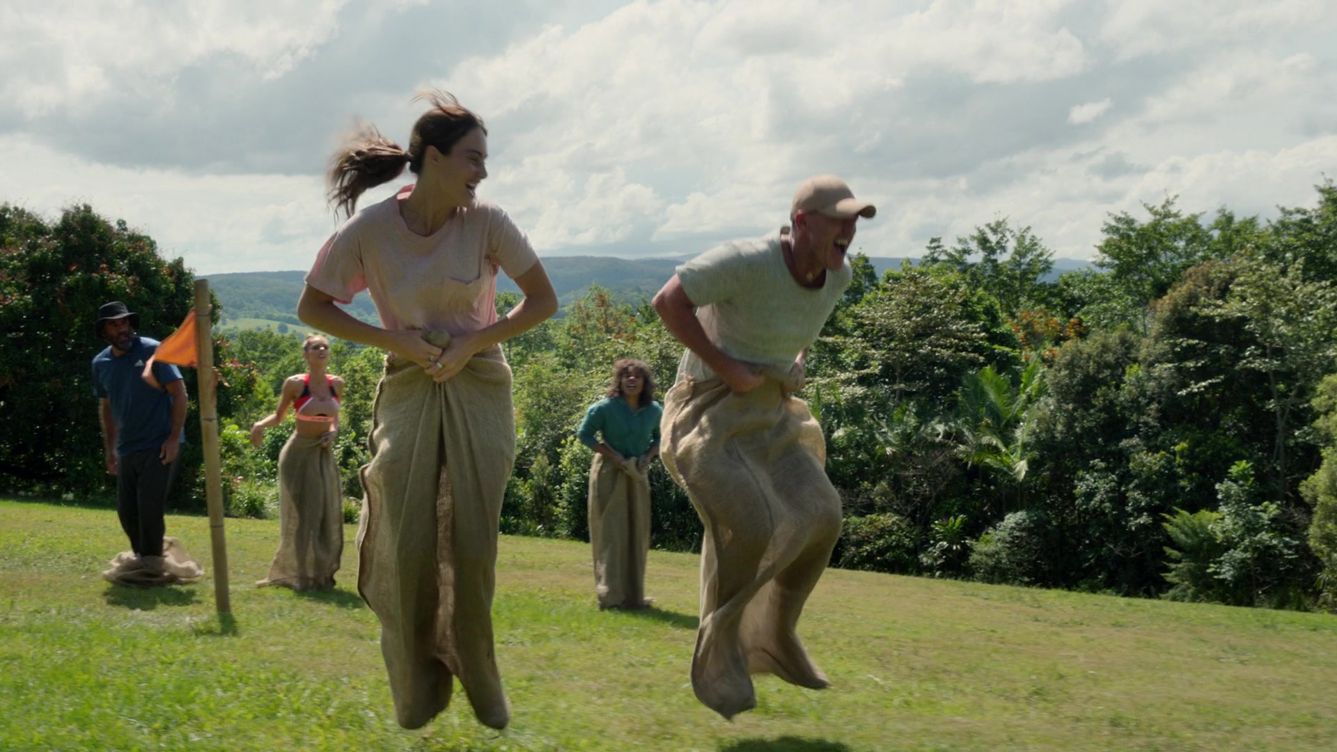 samaraweavingcom_nineperfectstrangers_149.jpg samaraweavingcom_nineperfectstrangers_149.jpg