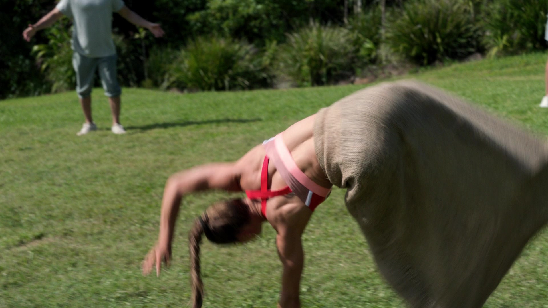 samaraweavingcom_nineperfectstrangers_180.jpg samaraweavingcom_nineperfectstrangers_180.jpg