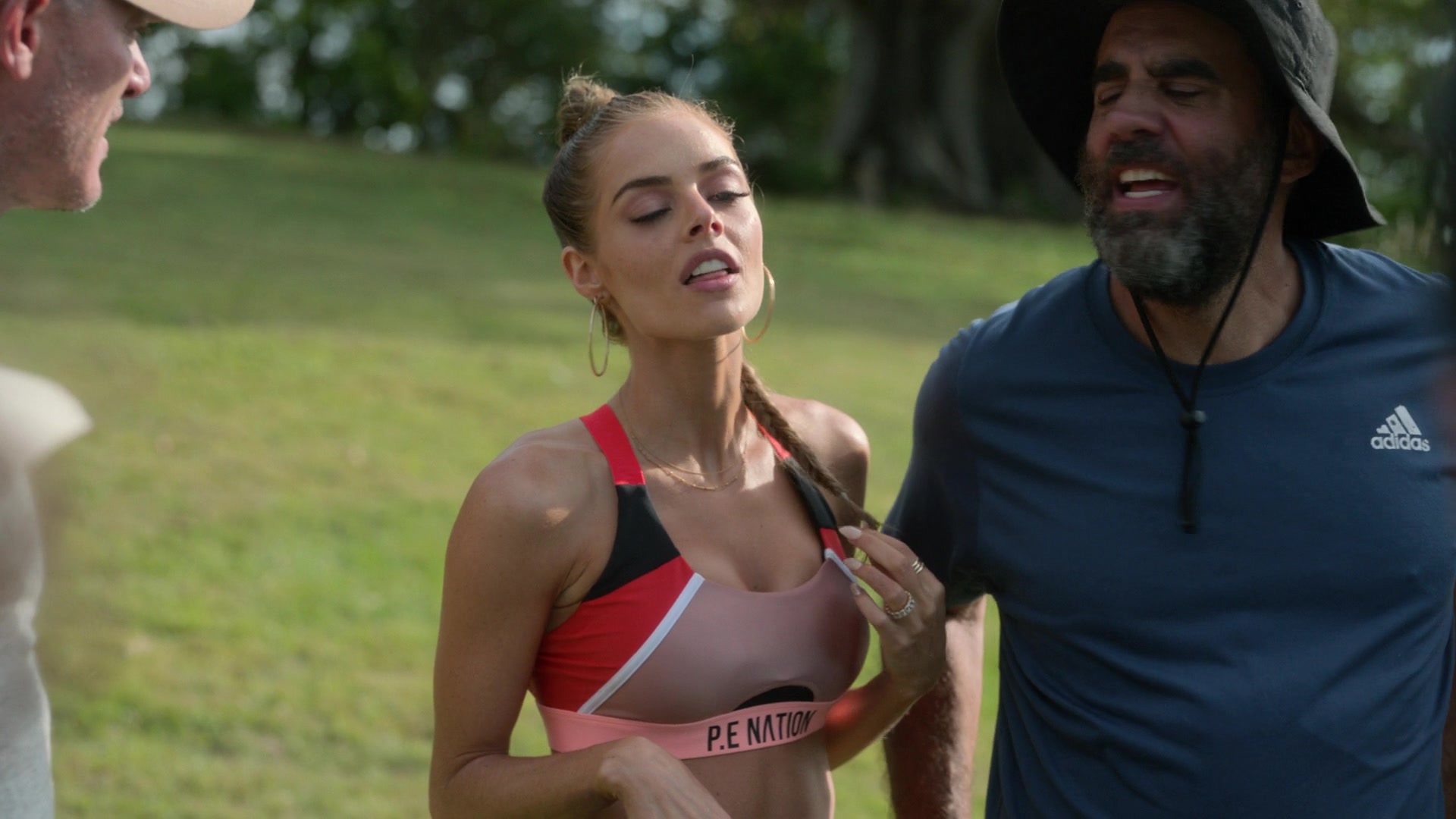 samaraweavingcom_nineperfectstrangers_215.jpg samaraweavingcom_nineperfectstrangers_215.jpg