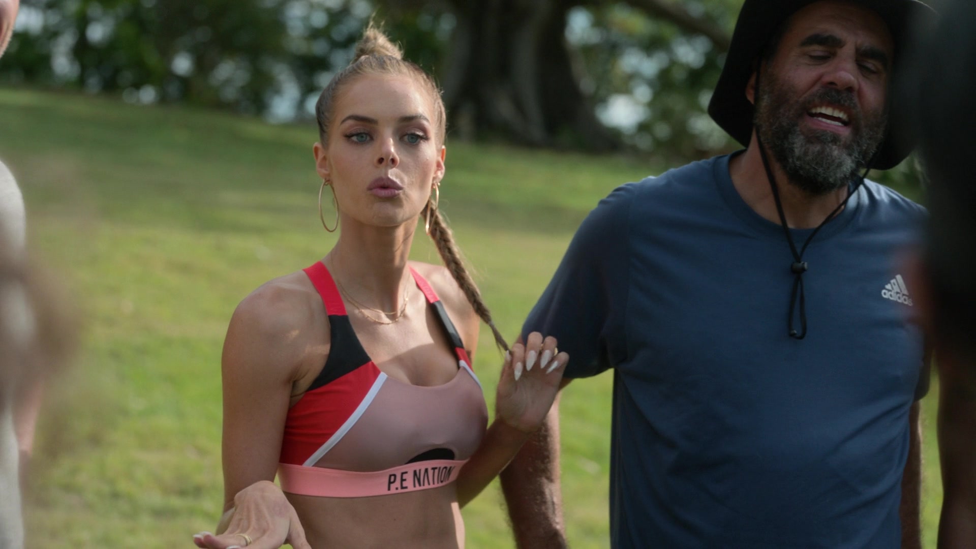 samaraweavingcom_nineperfectstrangers_221.jpg samaraweavingcom_nineperfectstrangers_221.jpg