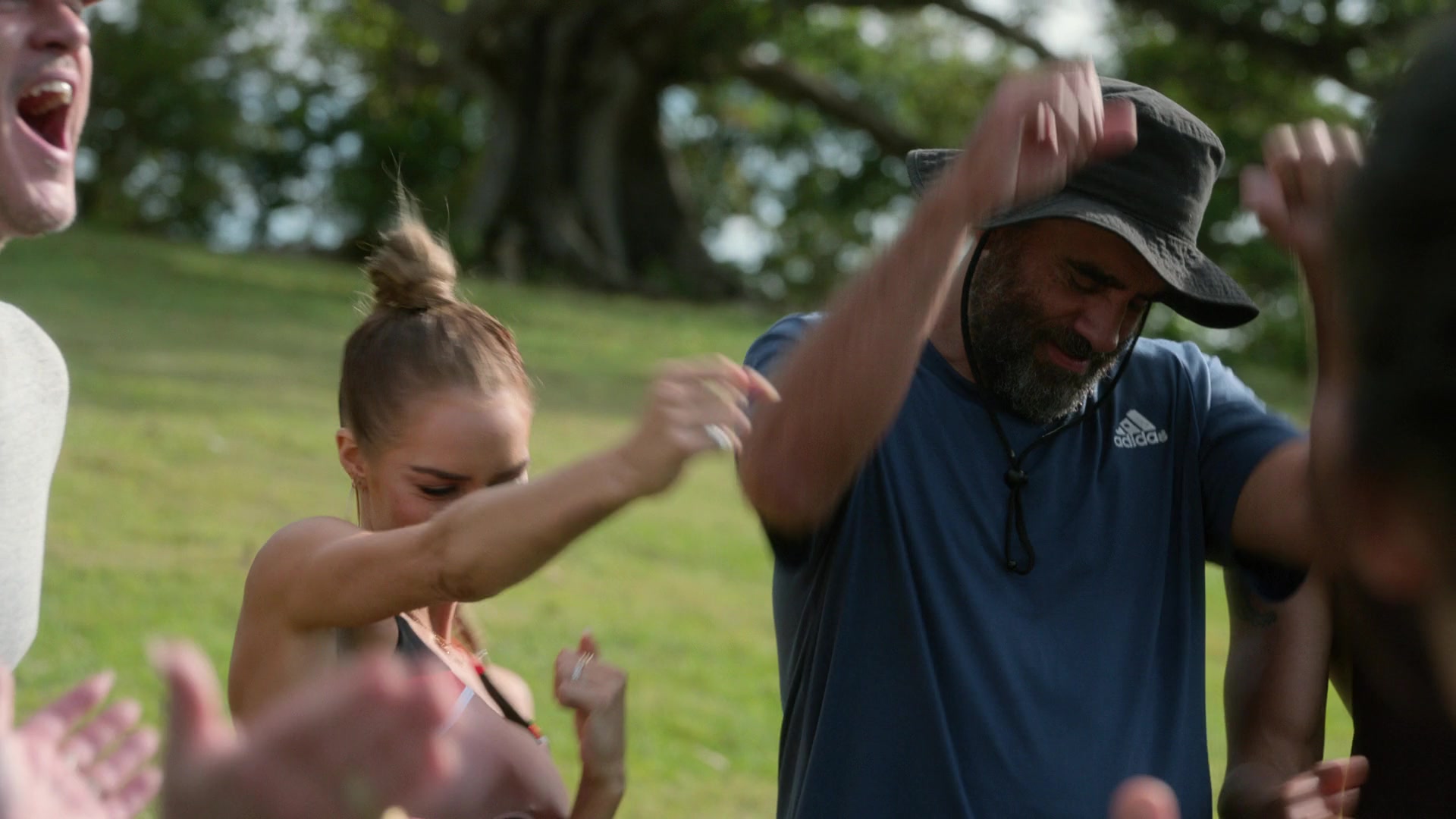 samaraweavingcom_nineperfectstrangers_227.jpg samaraweavingcom_nineperfectstrangers_227.jpg