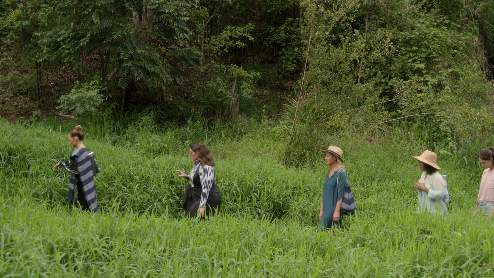 samaraweavingcom_nineperfectstrangers_263.jpg samaraweavingcom_nineperfectstrangers_263.jpg