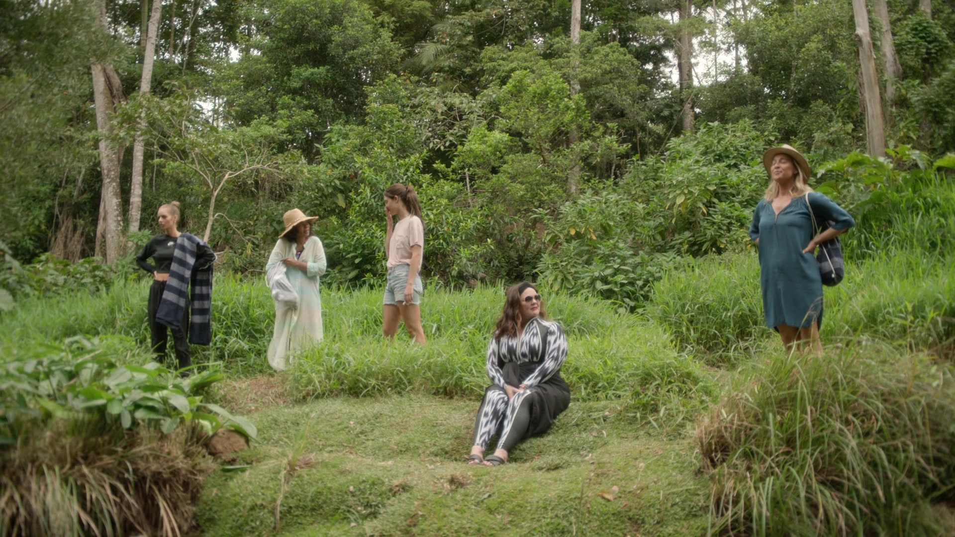 samaraweavingcom_nineperfectstrangers_270.jpg samaraweavingcom_nineperfectstrangers_270.jpg