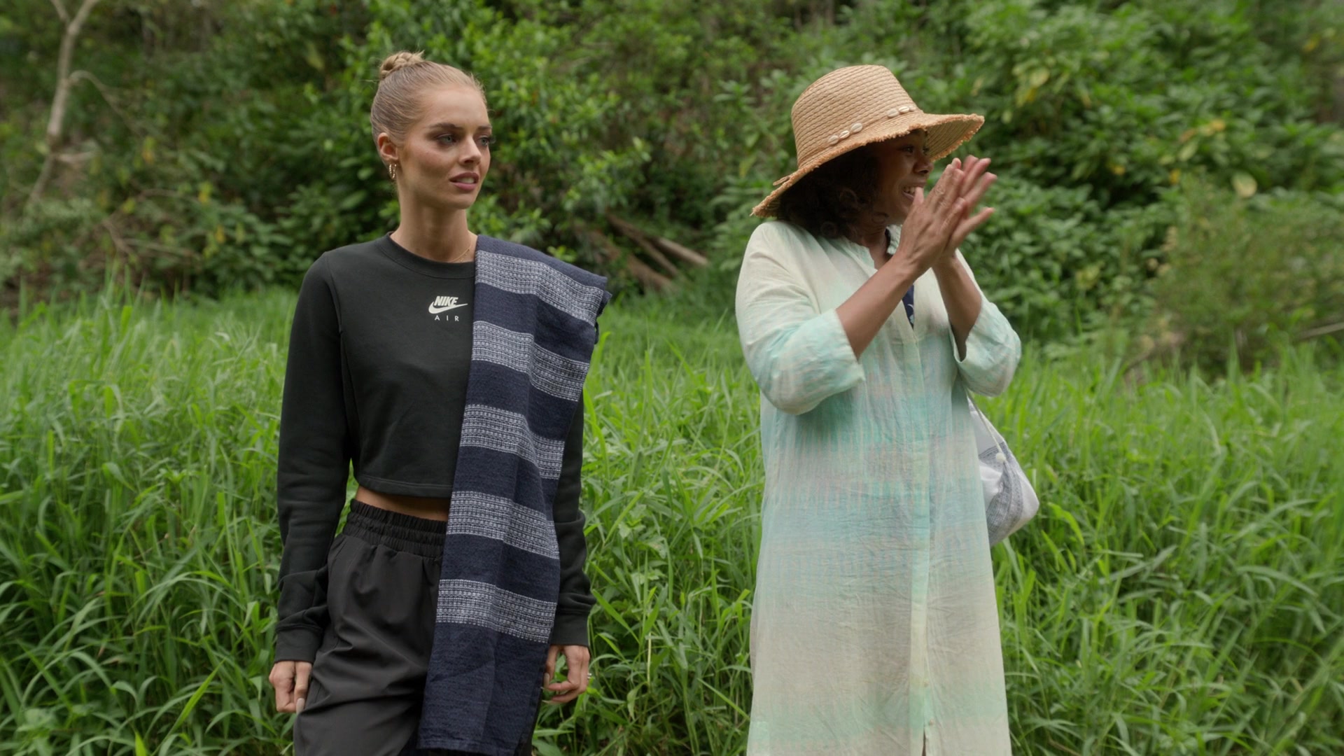 samaraweavingcom_nineperfectstrangers_275.jpg samaraweavingcom_nineperfectstrangers_275.jpg