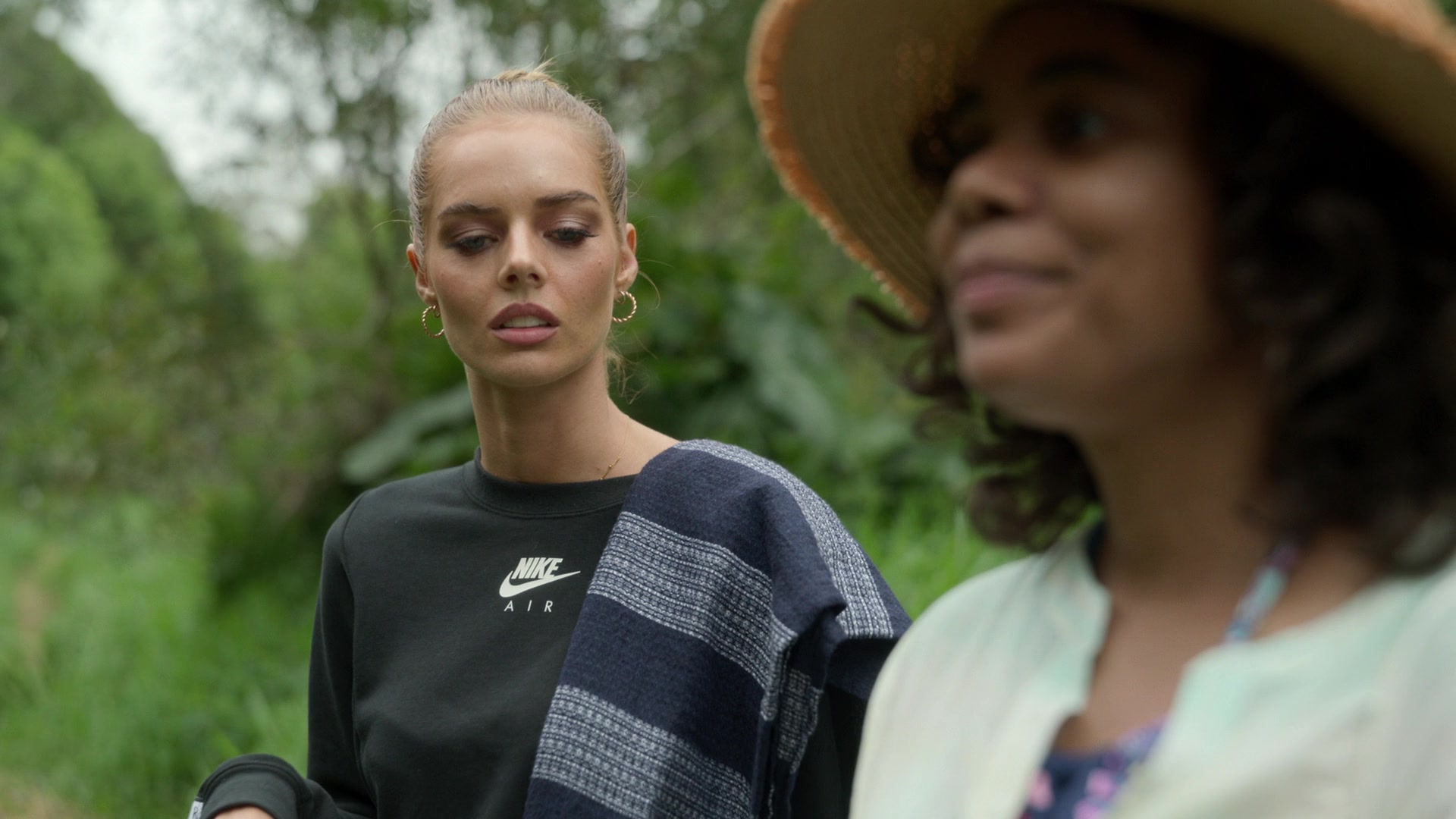 samaraweavingcom_nineperfectstrangers_300.jpg samaraweavingcom_nineperfectstrangers_300.jpg