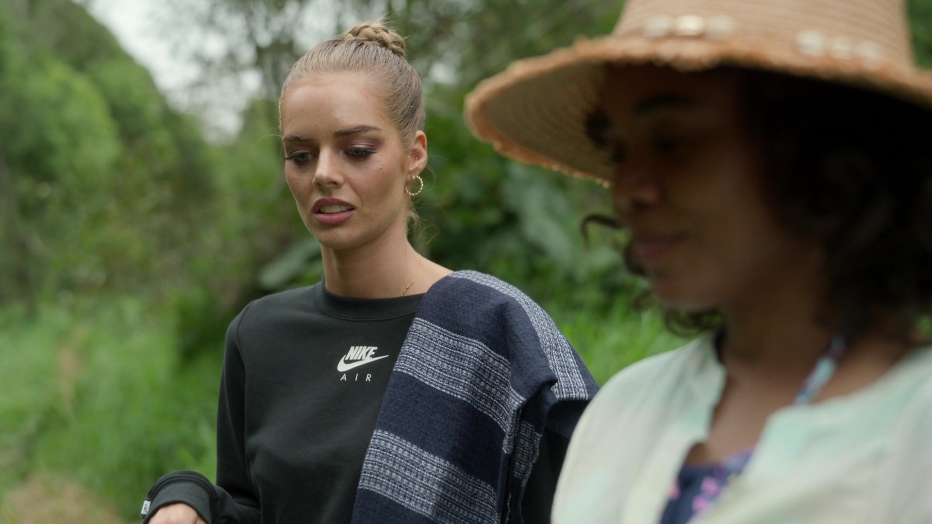 samaraweavingcom_nineperfectstrangers_305.jpg samaraweavingcom_nineperfectstrangers_305.jpg