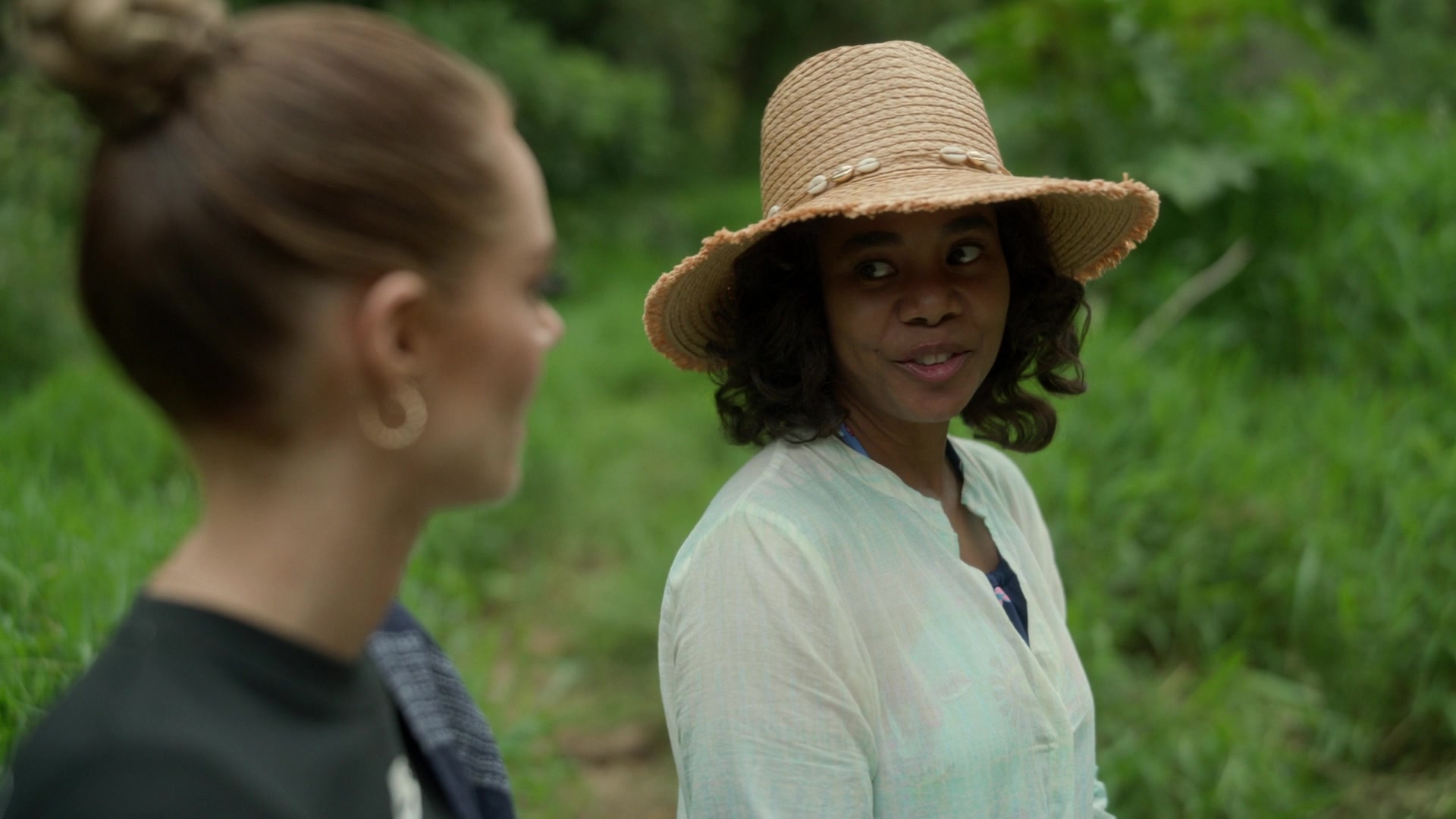 samaraweavingcom_nineperfectstrangers_311.jpg samaraweavingcom_nineperfectstrangers_311.jpg