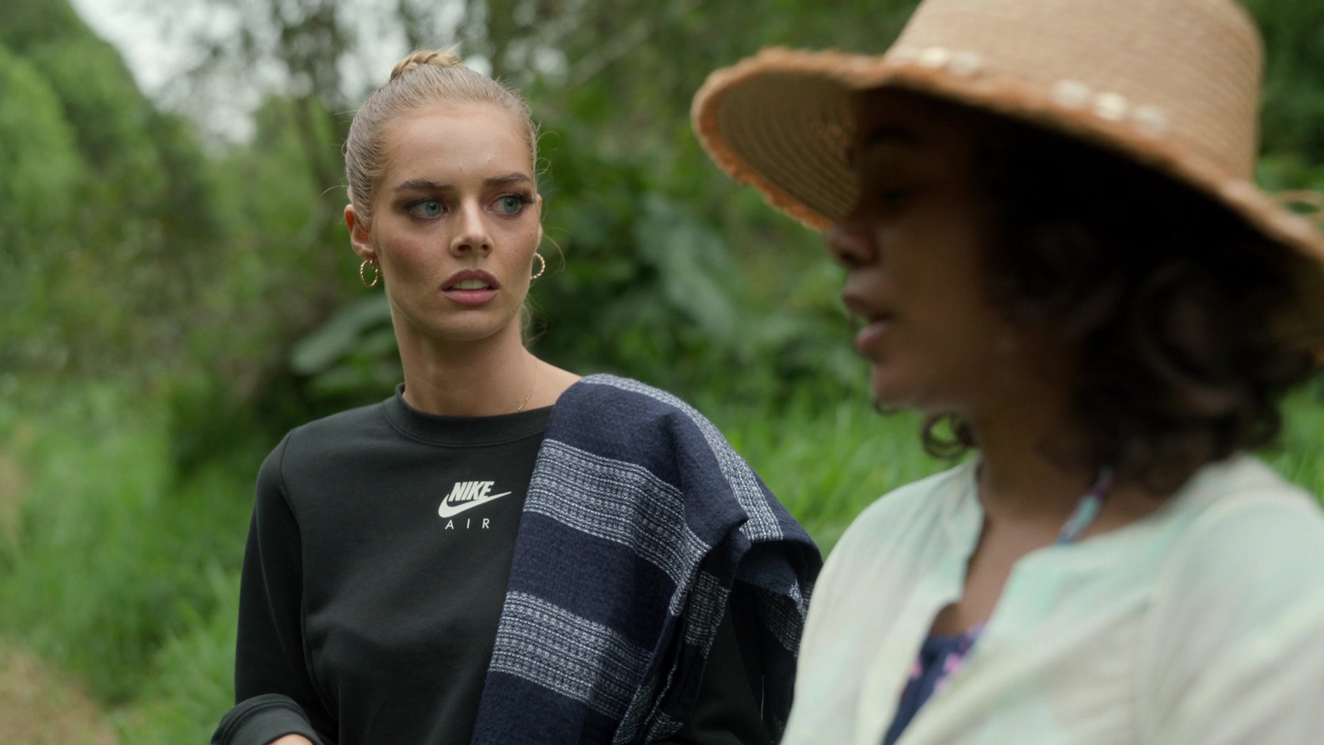 samaraweavingcom_nineperfectstrangers_317.jpg samaraweavingcom_nineperfectstrangers_317.jpg