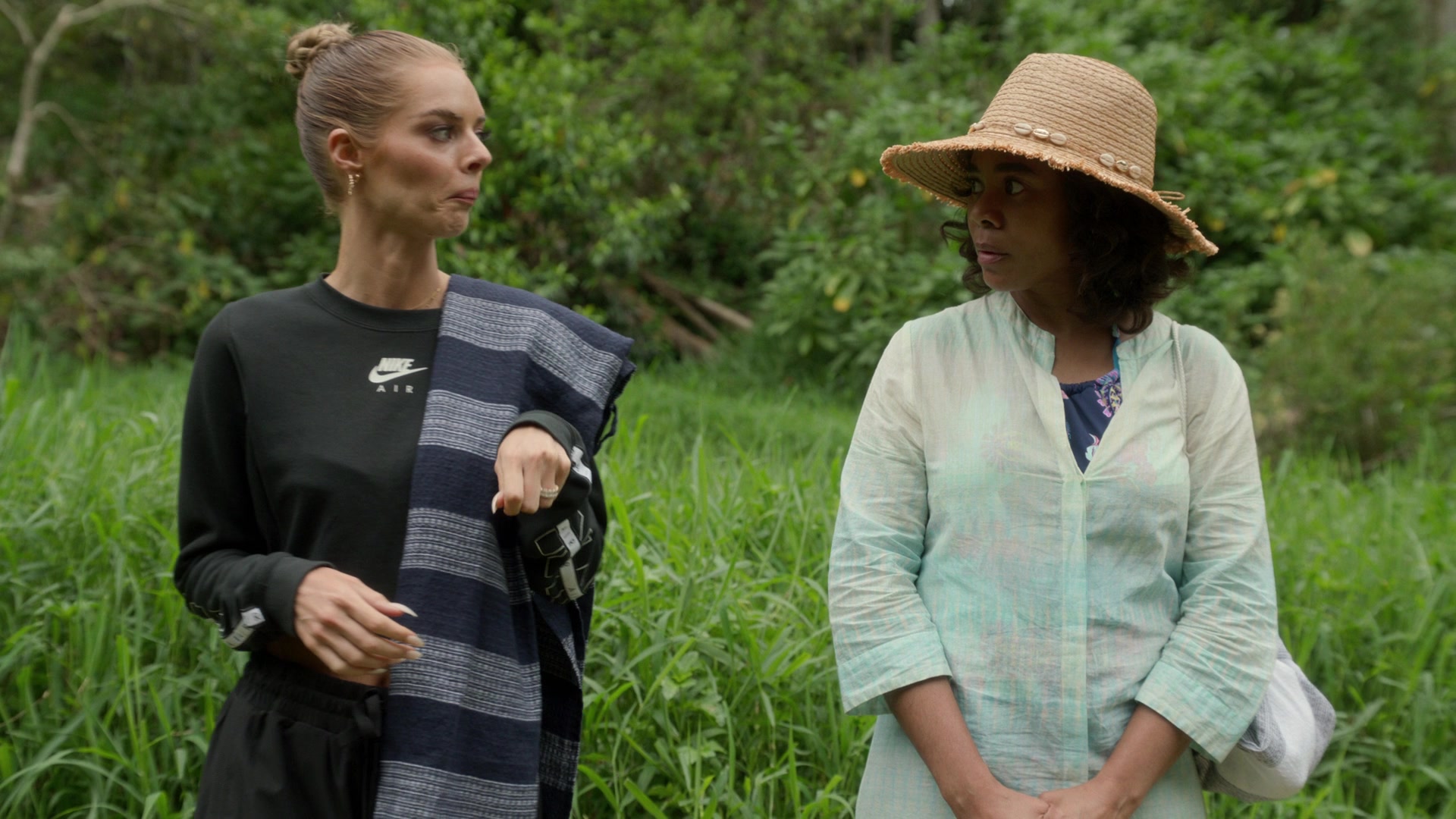 samaraweavingcom_nineperfectstrangers_349.jpg samaraweavingcom_nineperfectstrangers_349.jpg