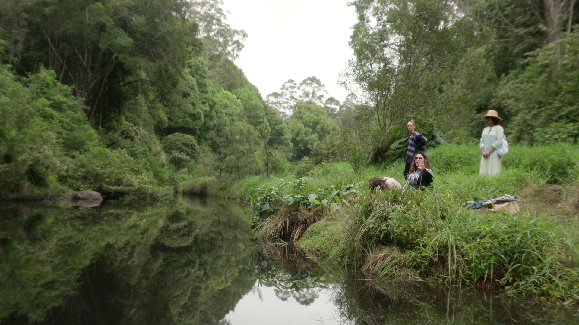 samaraweavingcom_nineperfectstrangers_357.jpg samaraweavingcom_nineperfectstrangers_357.jpg