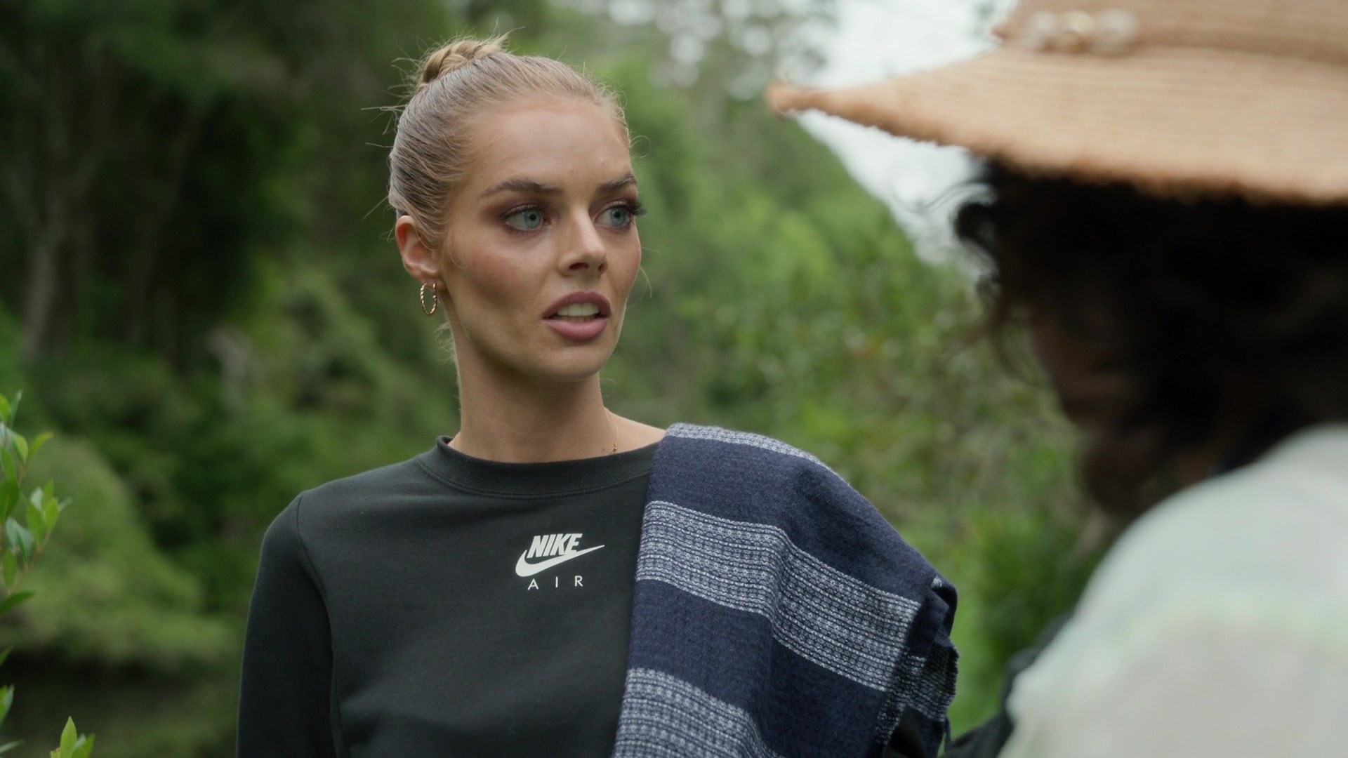 samaraweavingcom_nineperfectstrangers_385.jpg samaraweavingcom_nineperfectstrangers_385.jpg