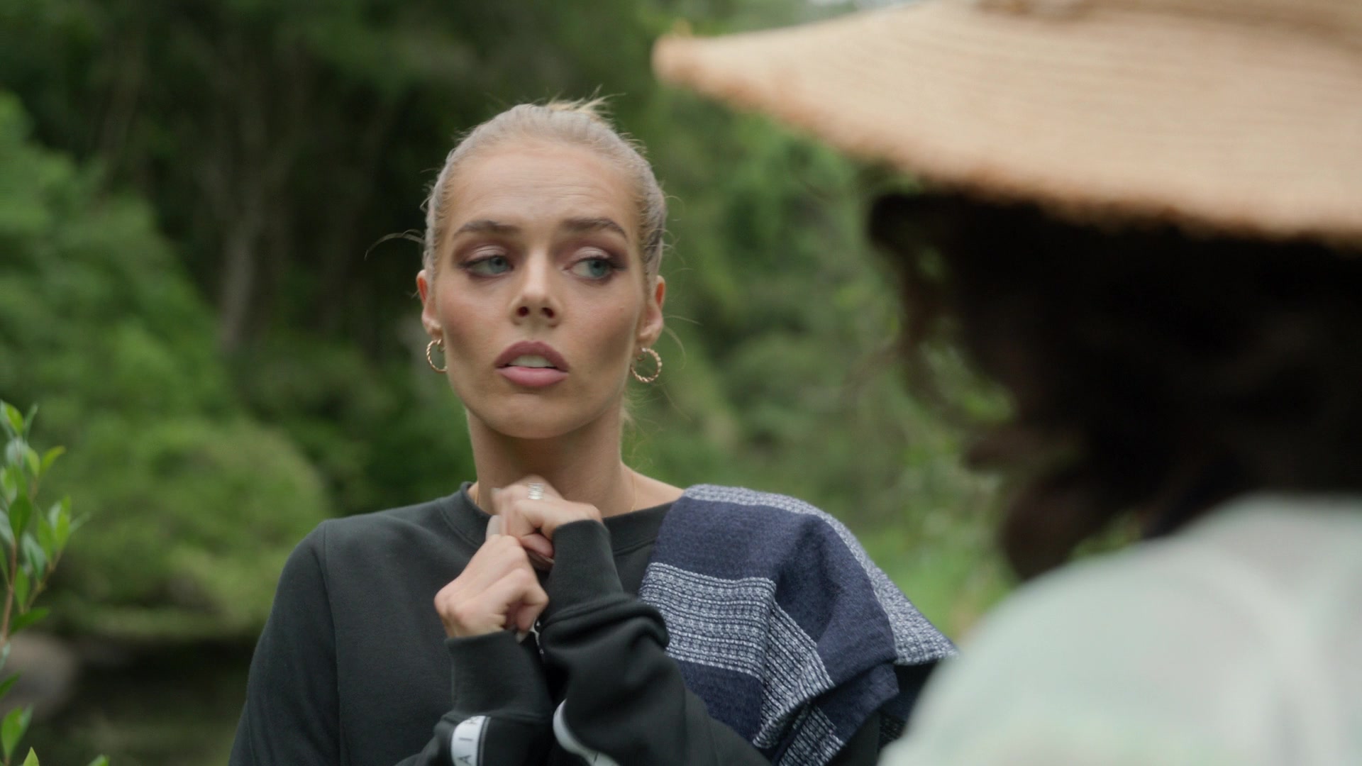 samaraweavingcom_nineperfectstrangers_396.jpg samaraweavingcom_nineperfectstrangers_396.jpg