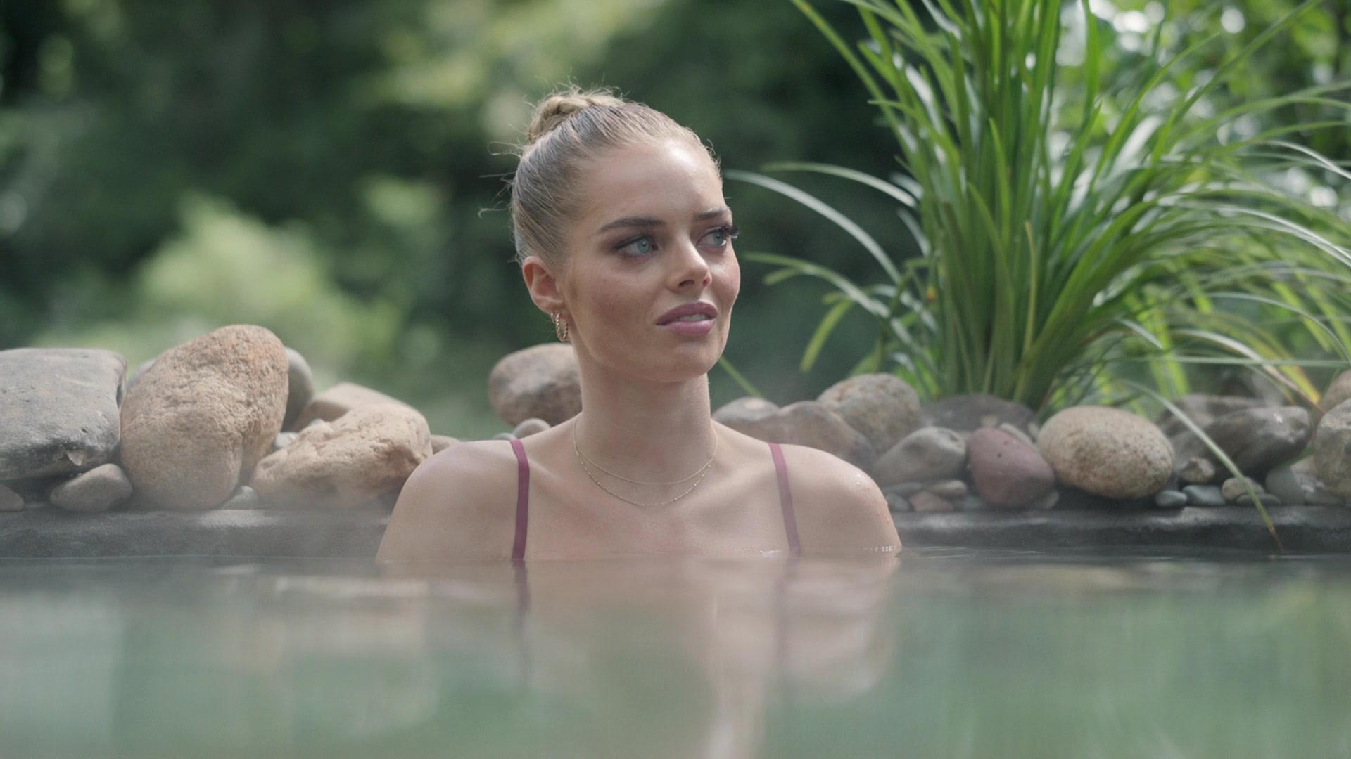 samaraweavingcom_nineperfectstrangers_413.jpg samaraweavingcom_nineperfectstrangers_413.jpg