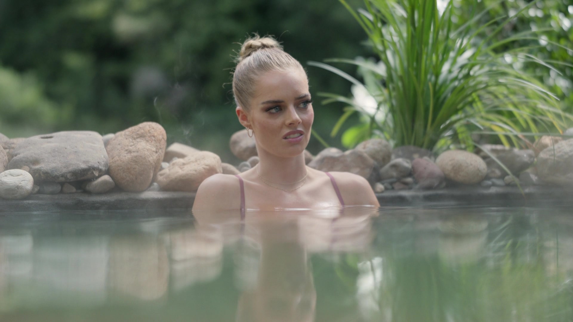 samaraweavingcom_nineperfectstrangers_439.jpg samaraweavingcom_nineperfectstrangers_439.jpg