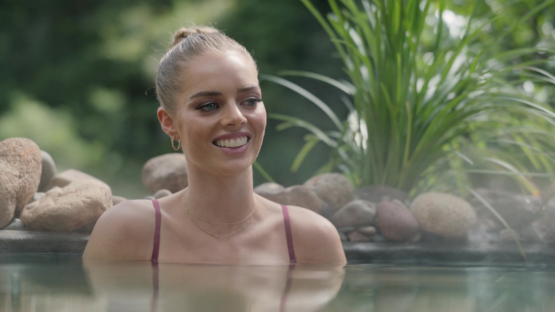 samaraweavingcom_nineperfectstrangers_468.jpg samaraweavingcom_nineperfectstrangers_468.jpg