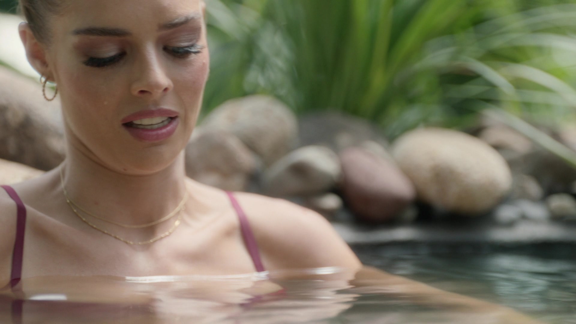 samaraweavingcom_nineperfectstrangers_495.jpg samaraweavingcom_nineperfectstrangers_495.jpg