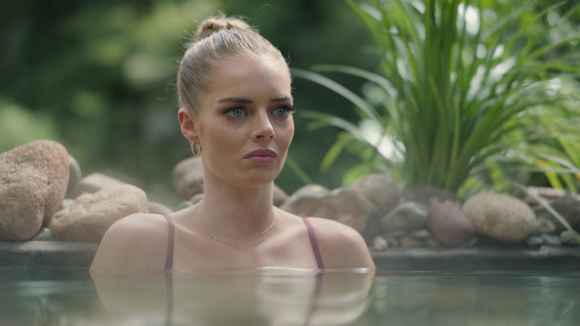 samaraweavingcom_nineperfectstrangers_534.jpg samaraweavingcom_nineperfectstrangers_534.jpg