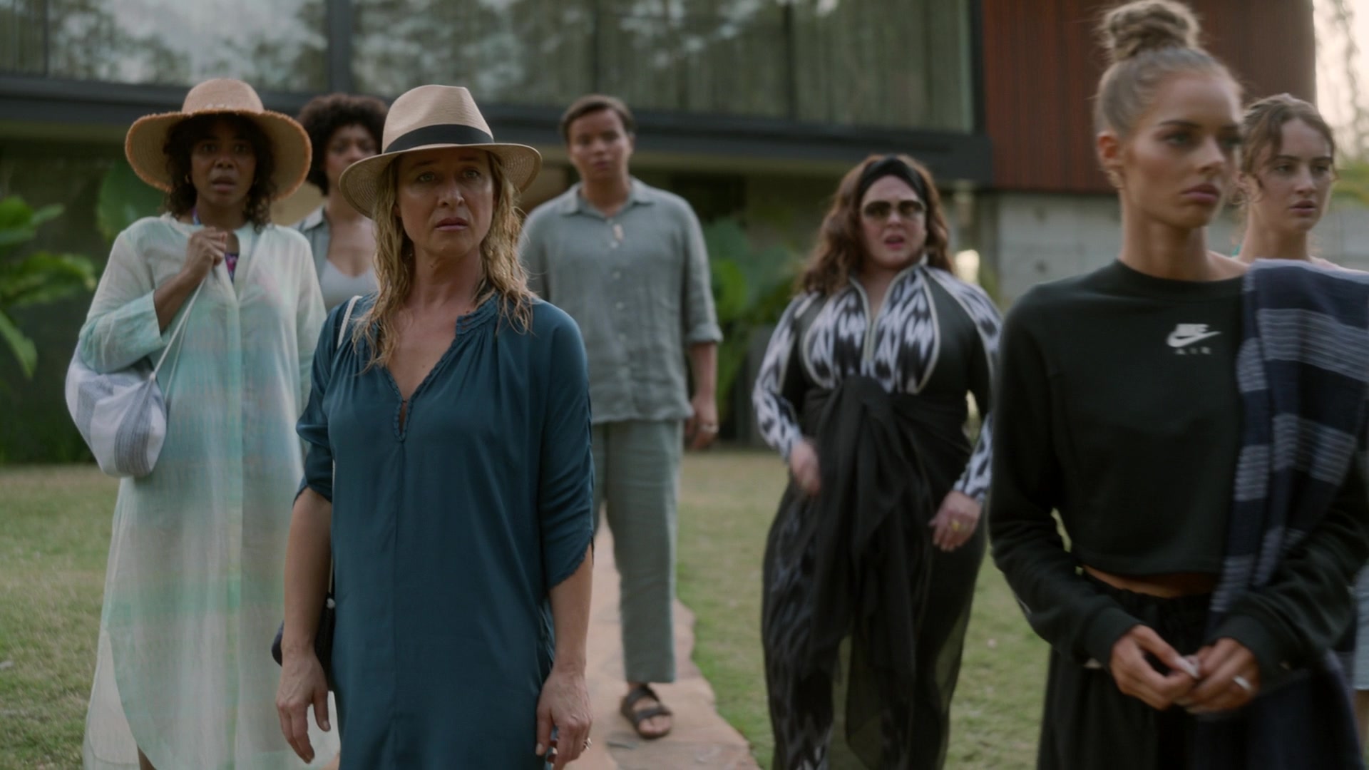 samaraweavingcom_nineperfectstrangers_577.jpg samaraweavingcom_nineperfectstrangers_577.jpg