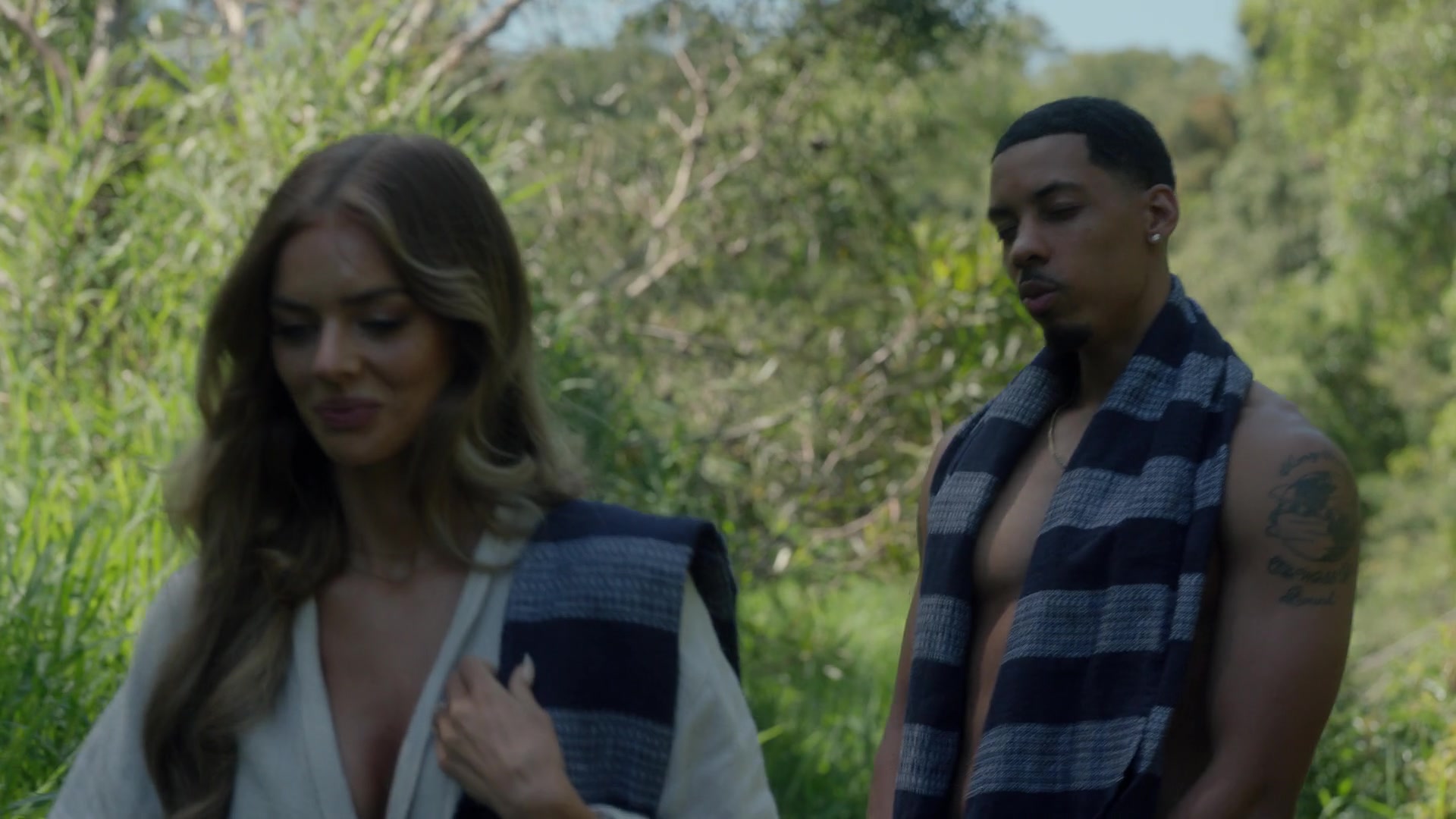 samaraweavingcom_nineperfectstrangers_083.jpg samaraweavingcom_nineperfectstrangers_083.jpg