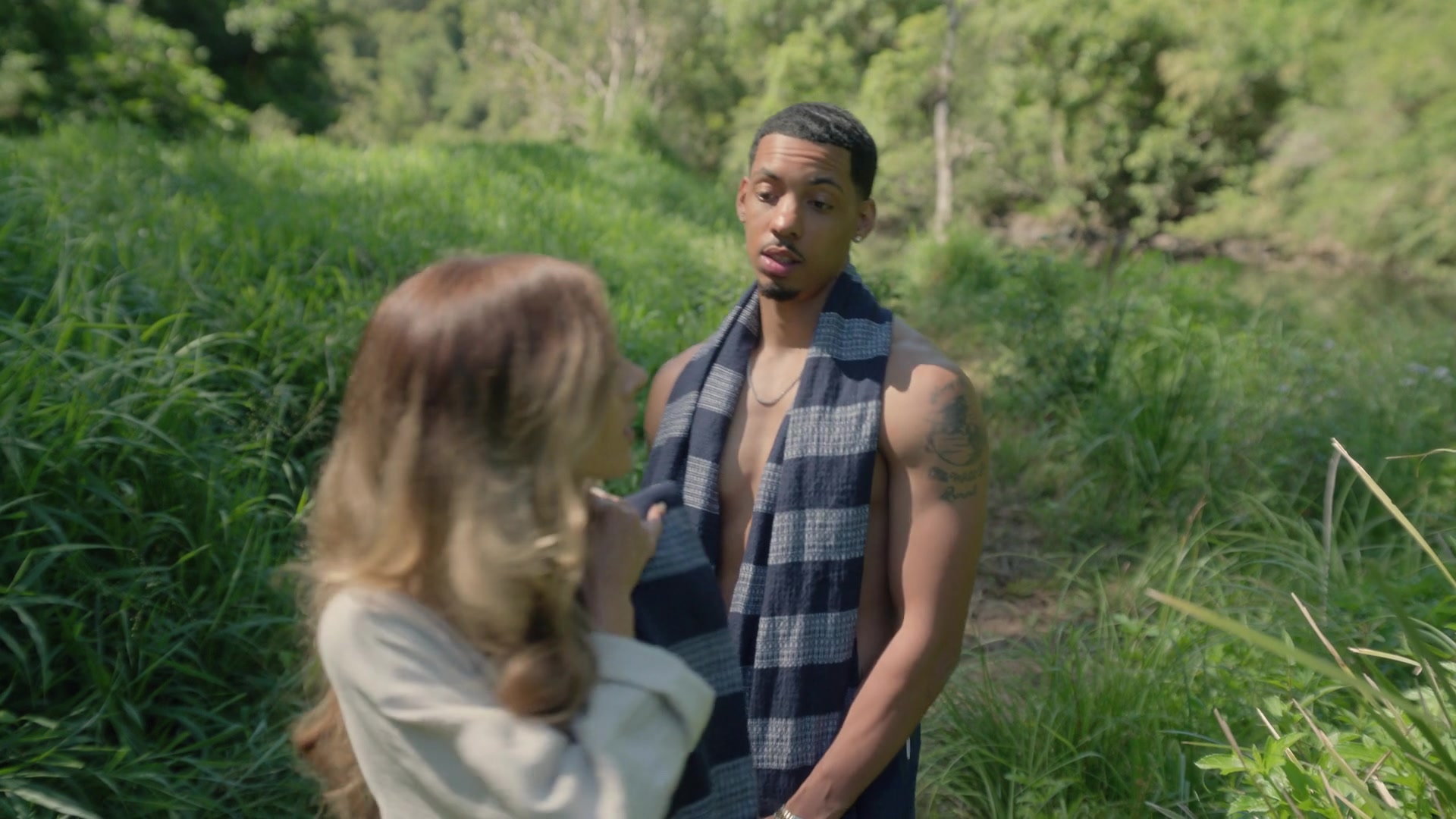 samaraweavingcom_nineperfectstrangers_102.jpg samaraweavingcom_nineperfectstrangers_102.jpg